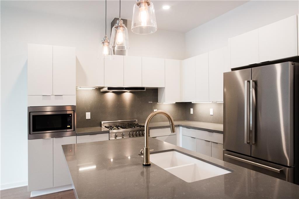 207 W Johanna ST # 101