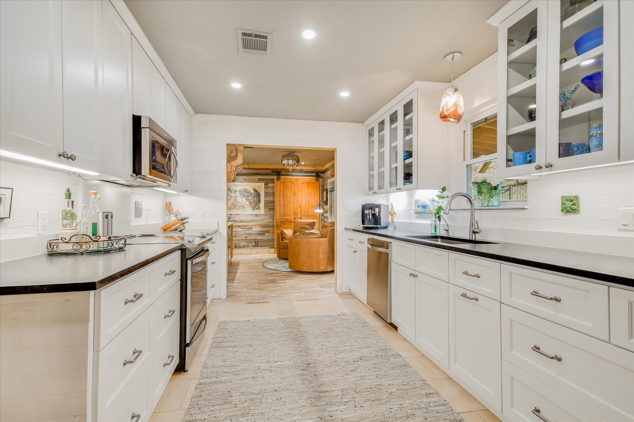 1920 River RD, Wimberley