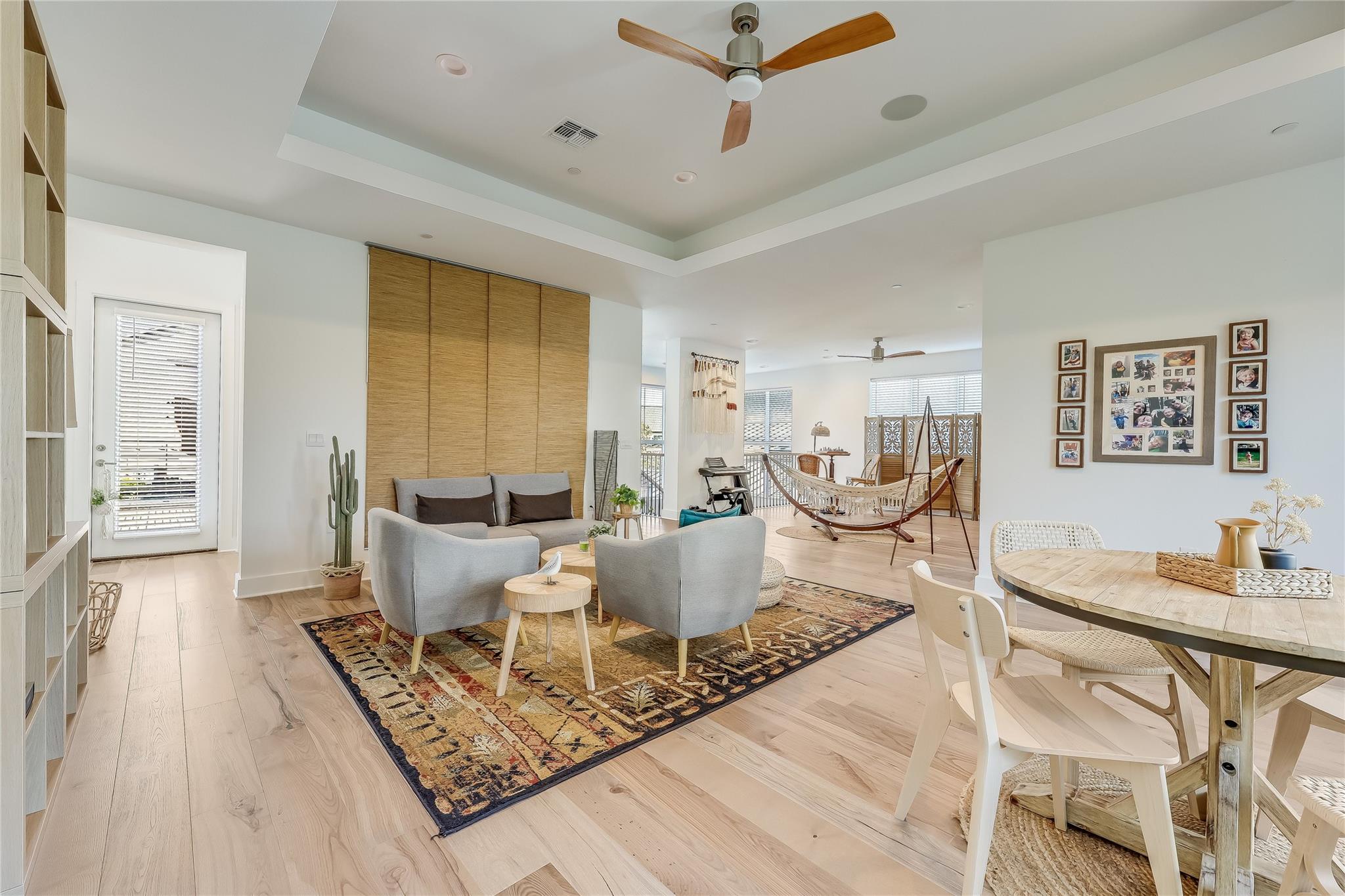 4011 Independent WAY