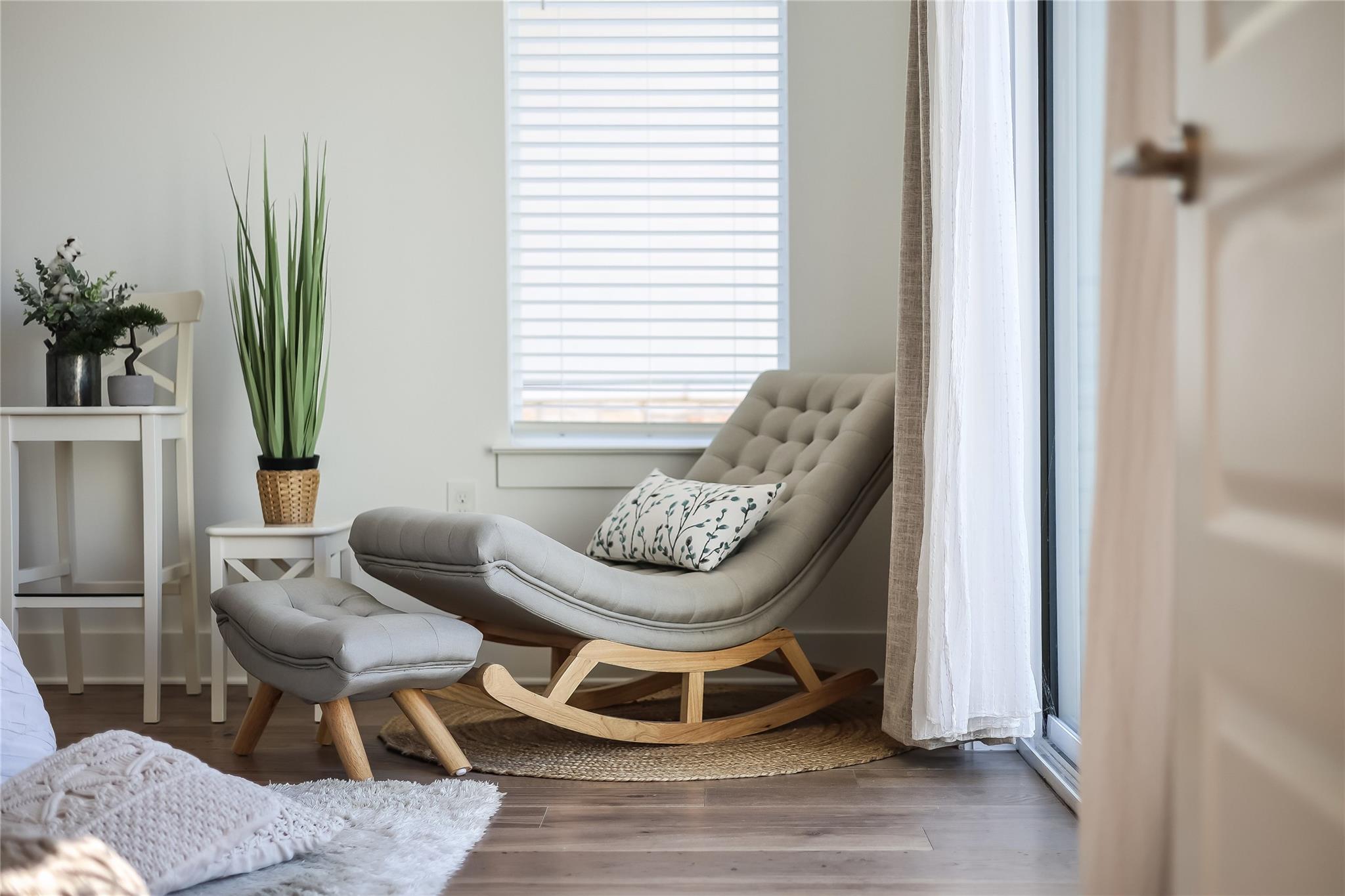 4011 Independent WAY