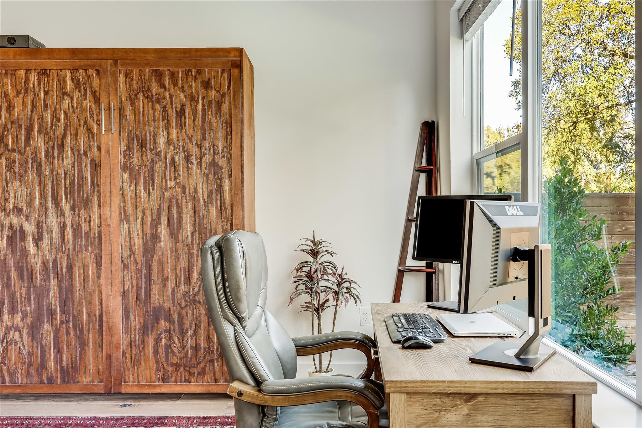 4011 Independent WAY