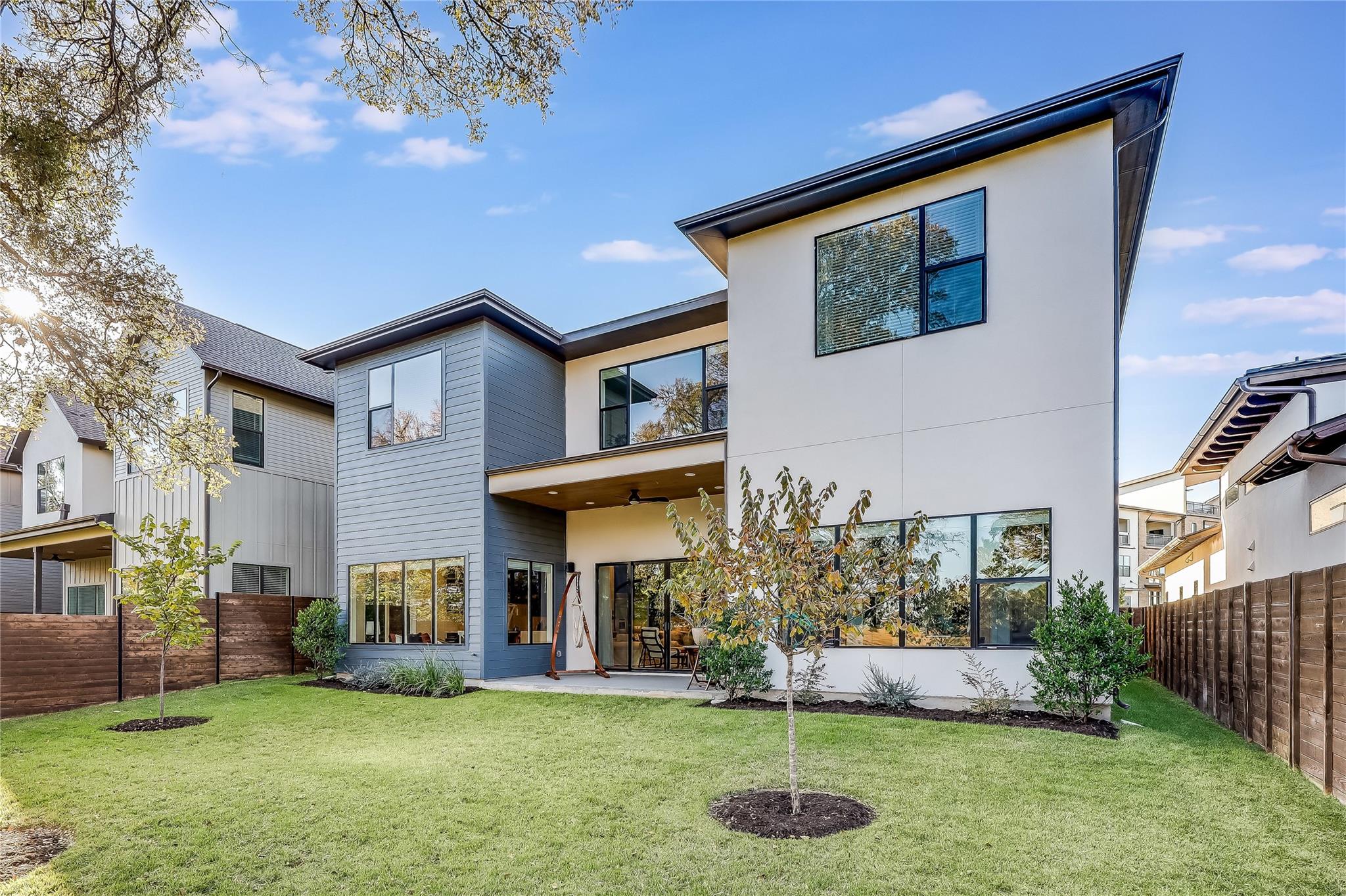 4011 Independent WAY