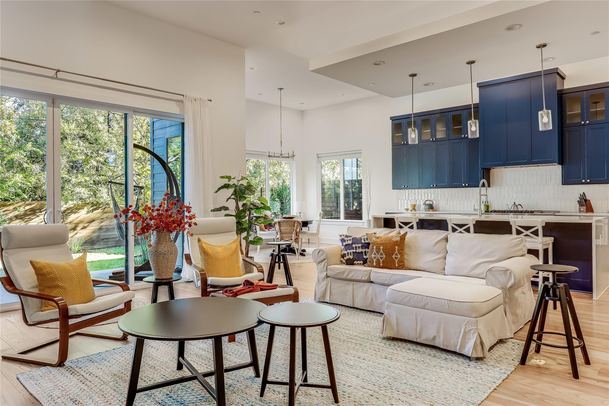 4011 Independent WAY