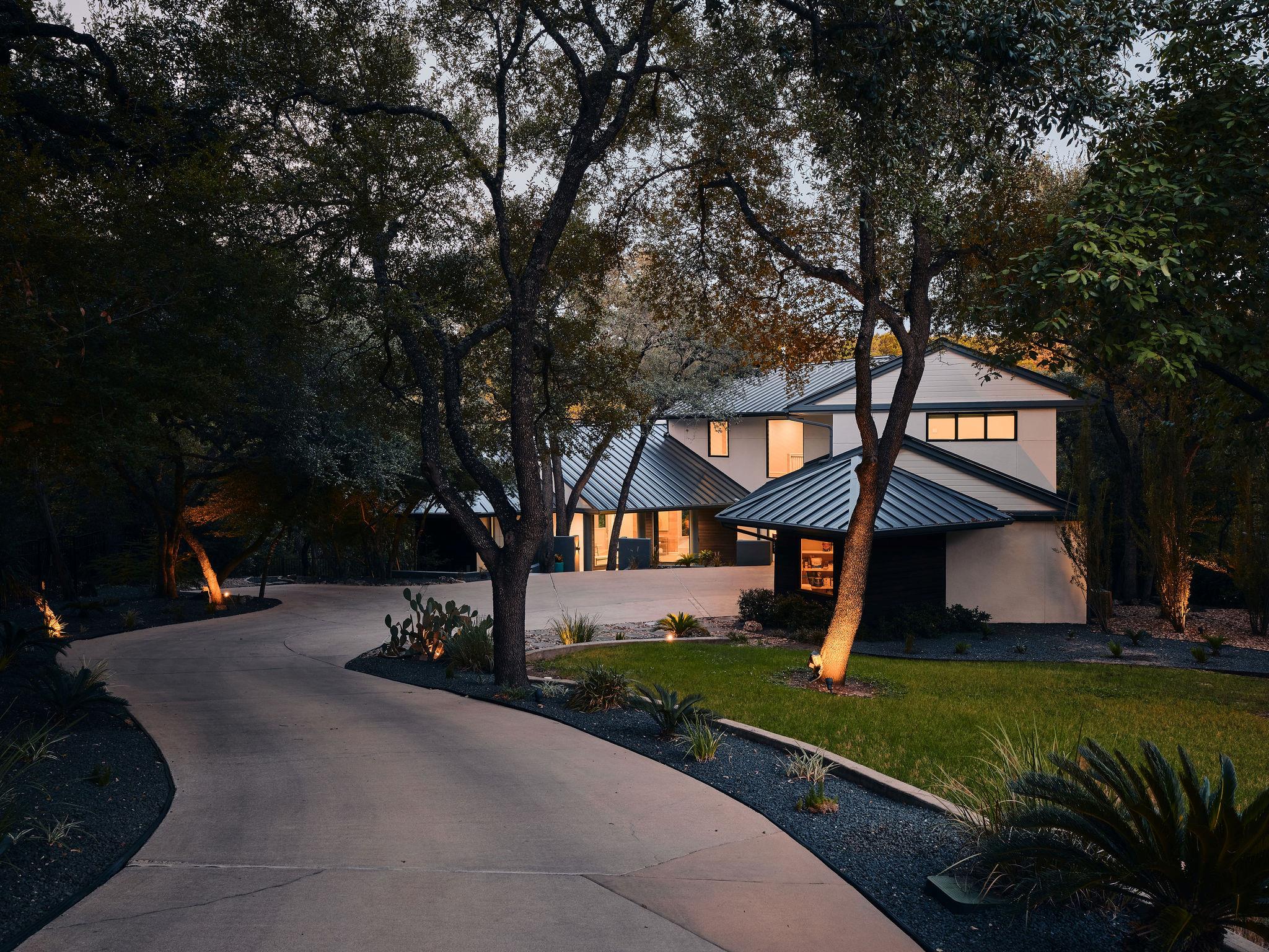 3200 Three Rivers DR