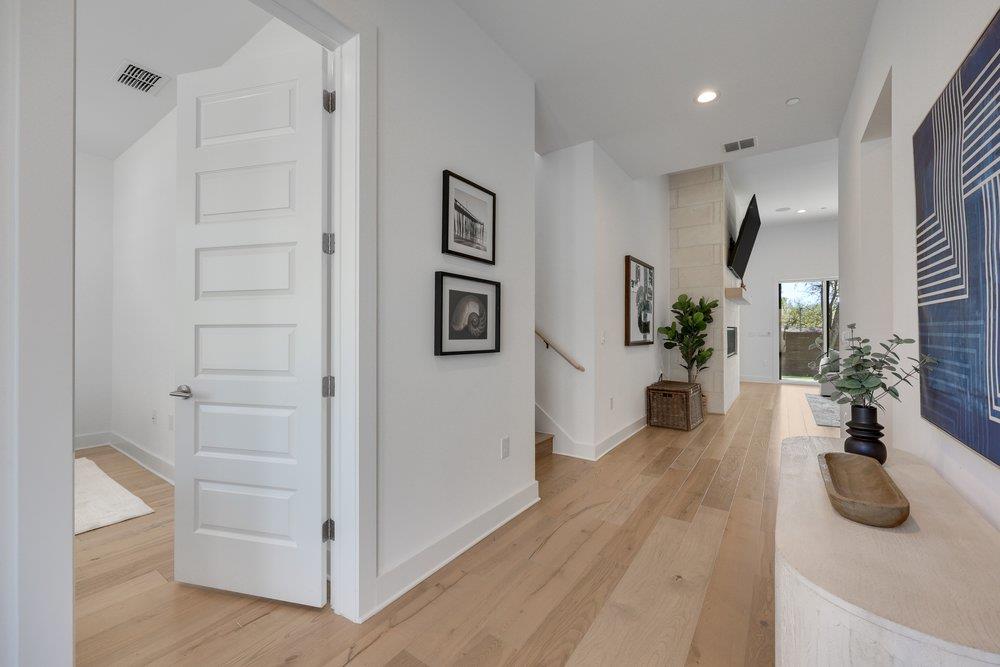 4011 Independent WAY