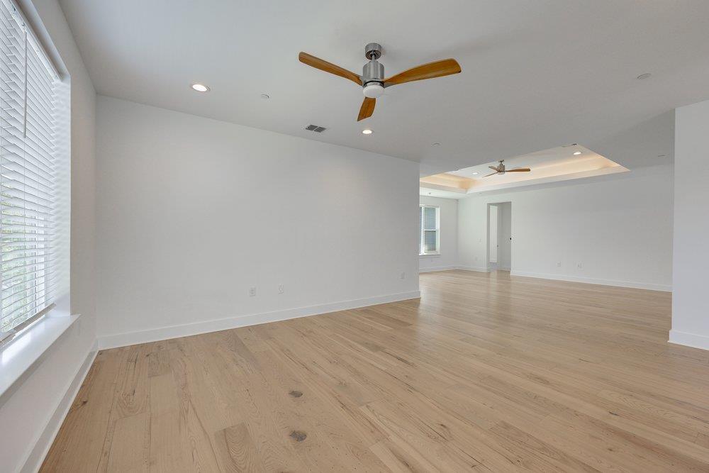 4011 Independent WAY