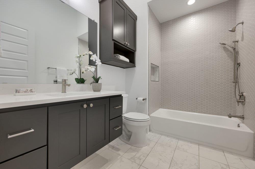 4011 Independent WAY