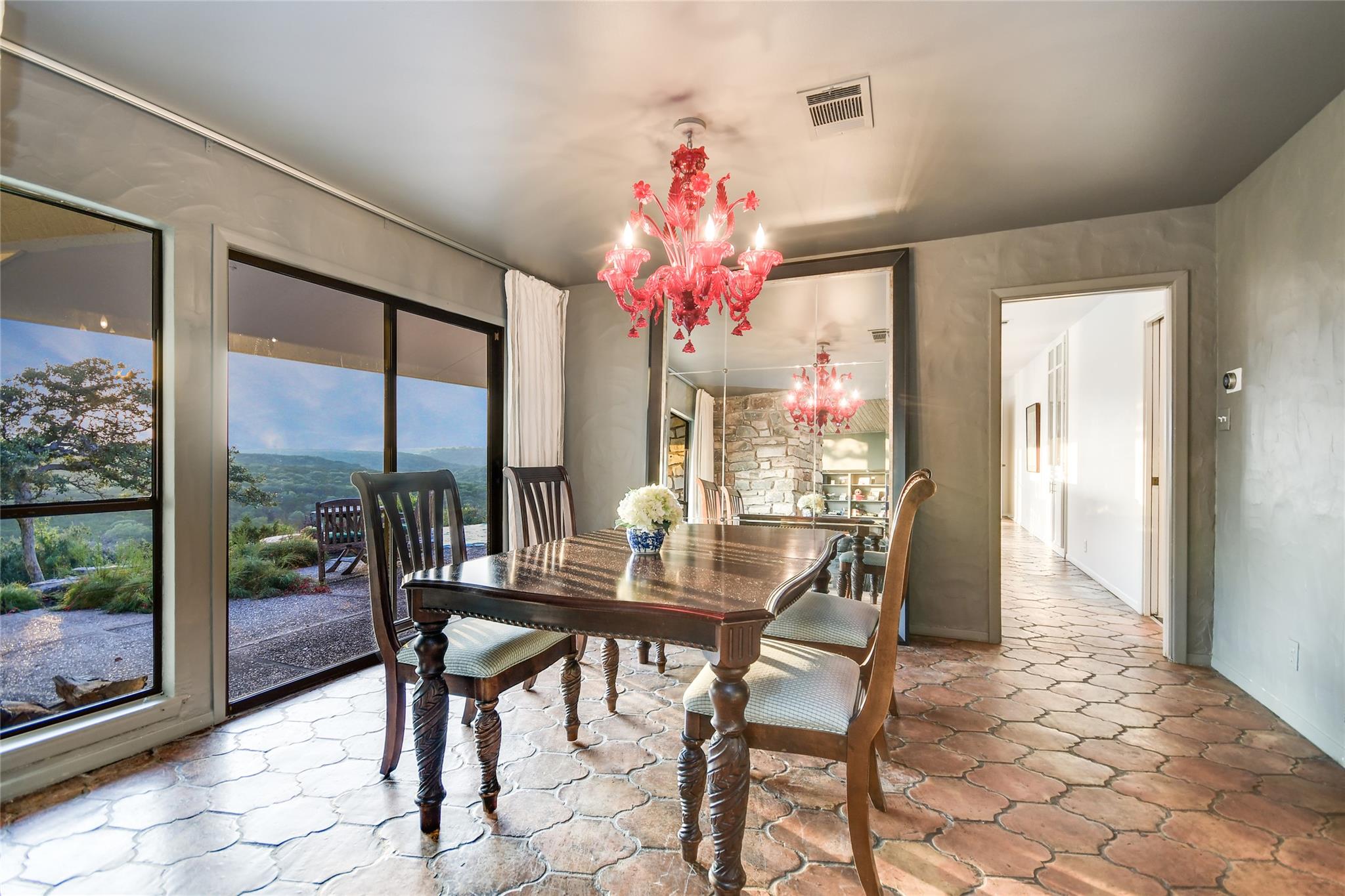 2200 CERCA VIEJO WAY