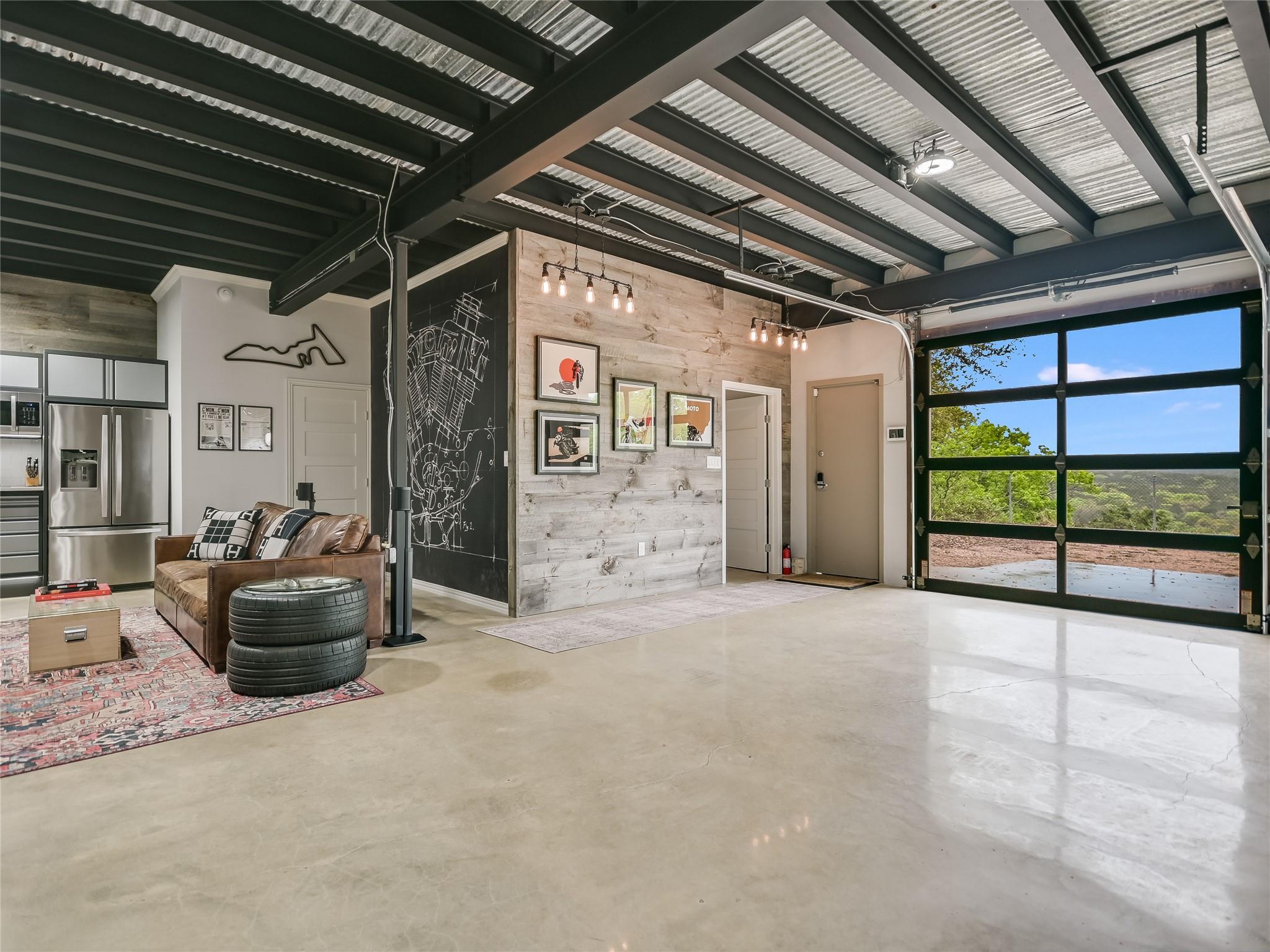 2200 CERCA VIEJO WAY