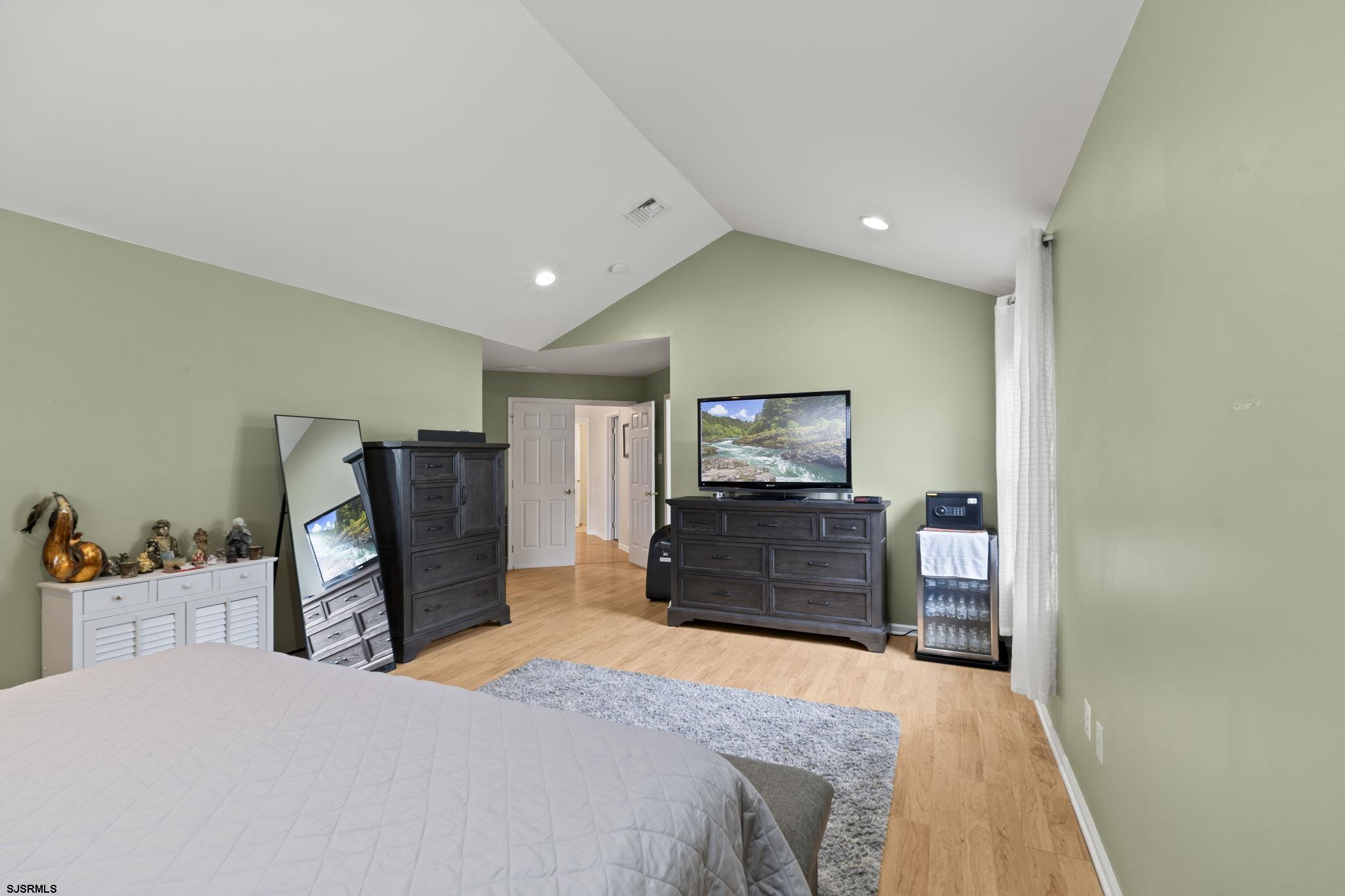 42 Cranberry Dr