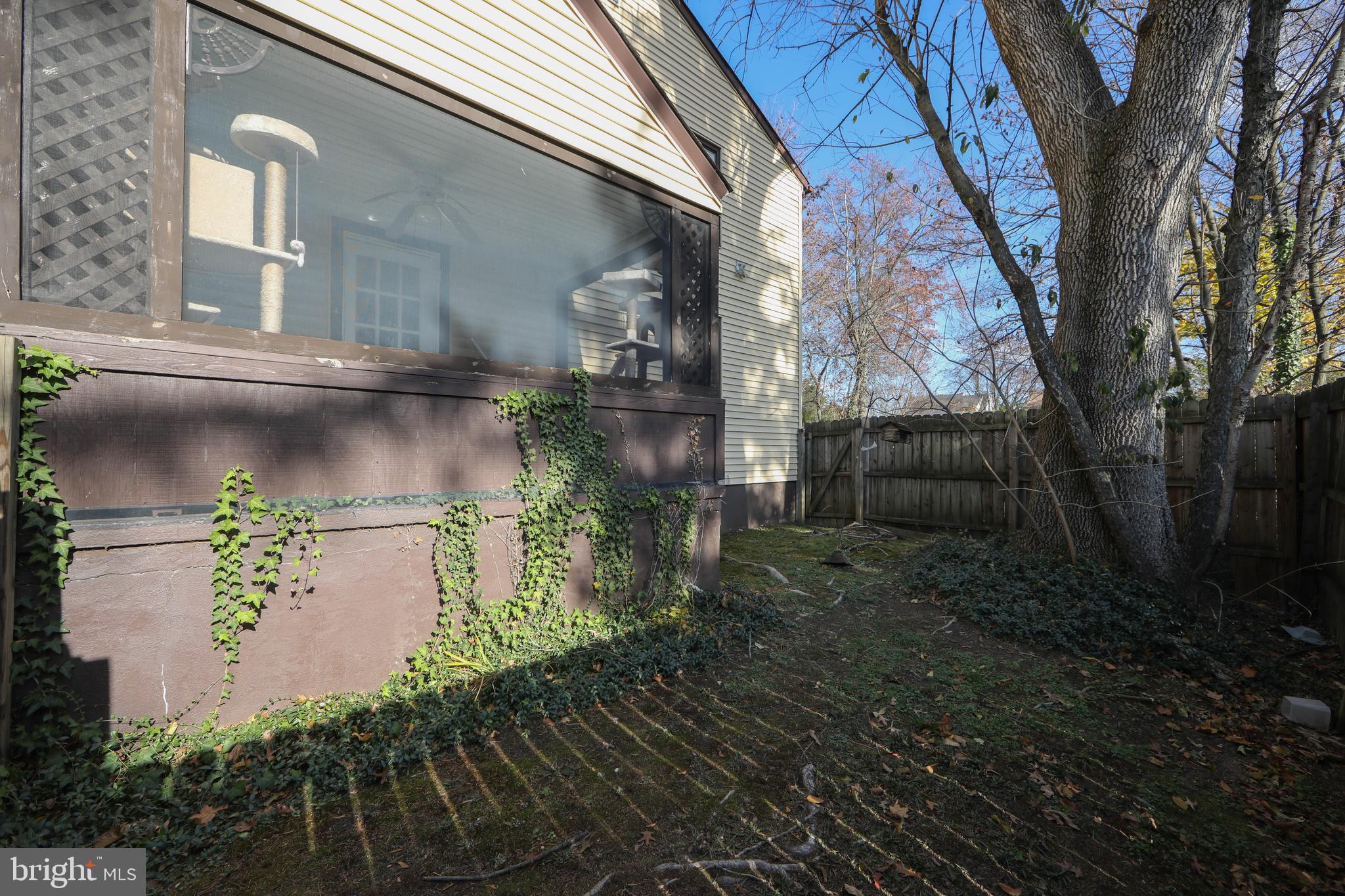 39 S Terrace Ave