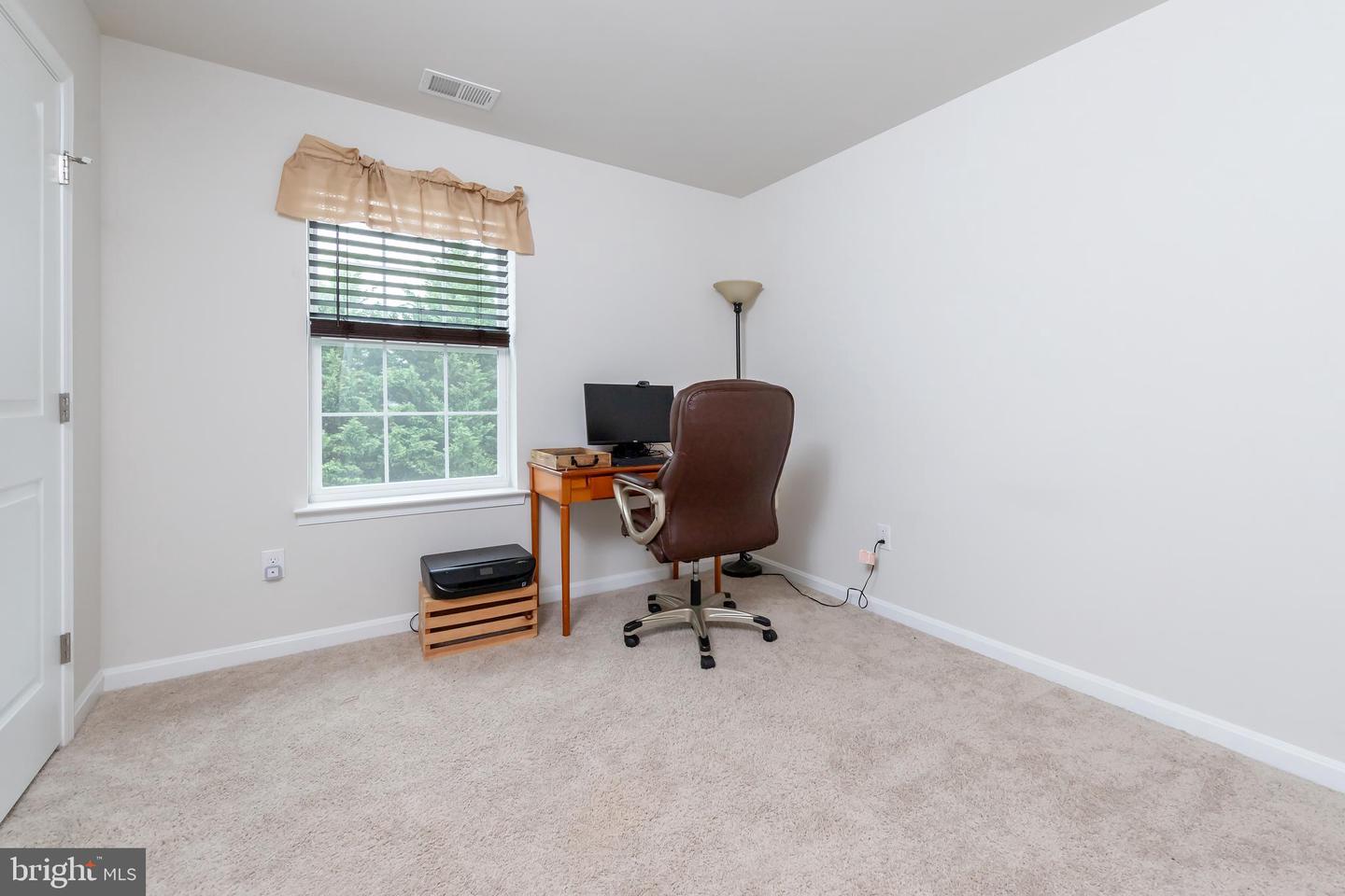 11 Eisenhower Dr