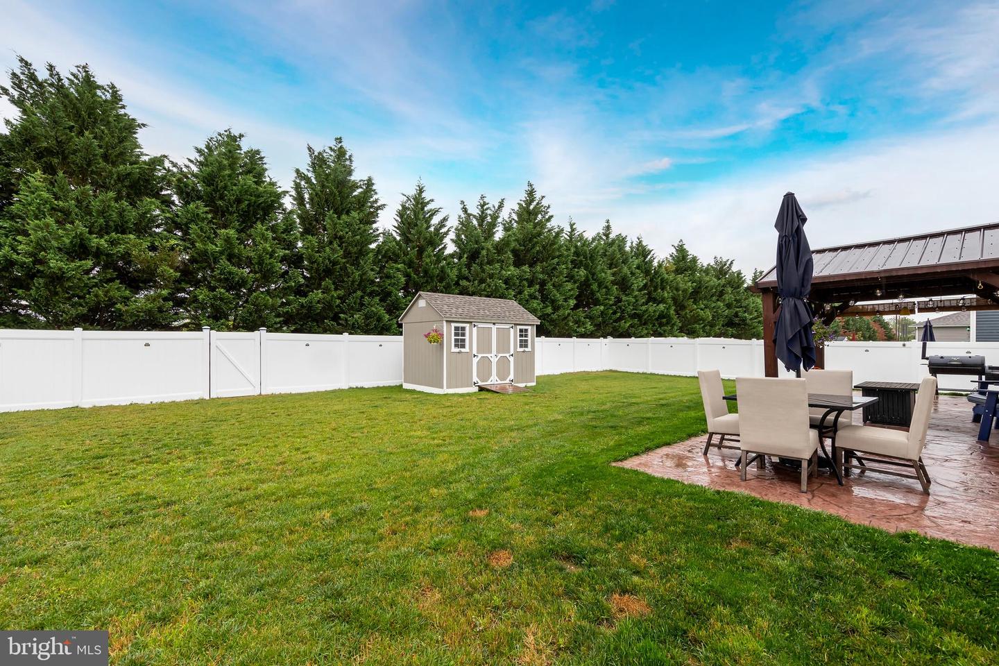 11 Eisenhower Dr