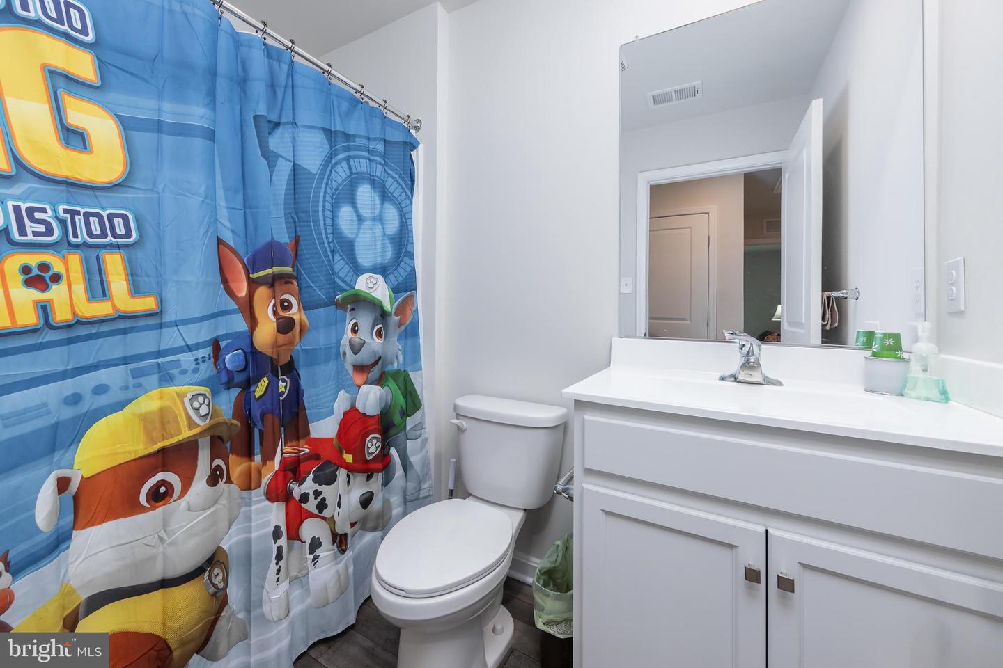 11 Eisenhower Dr