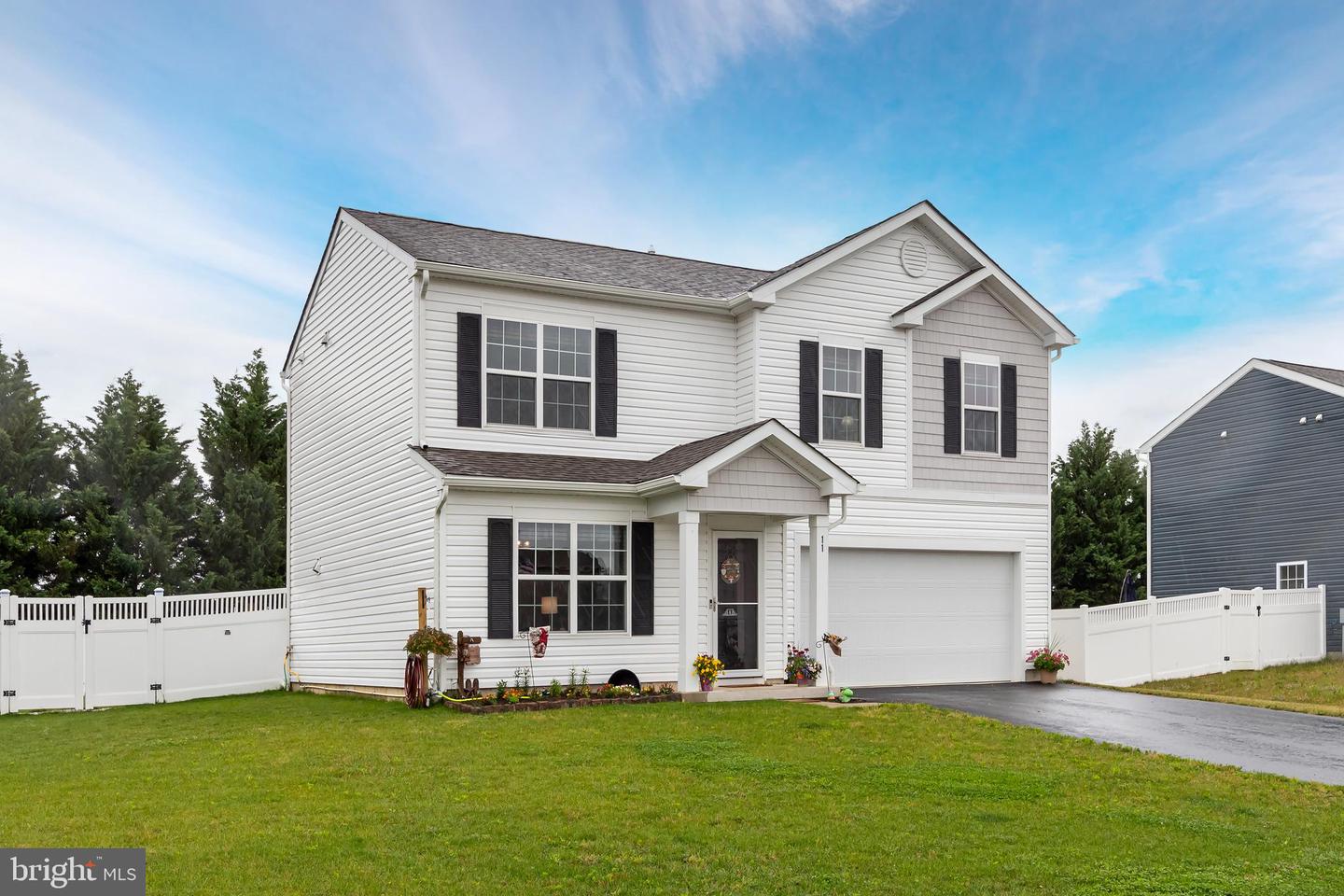 11 Eisenhower Dr