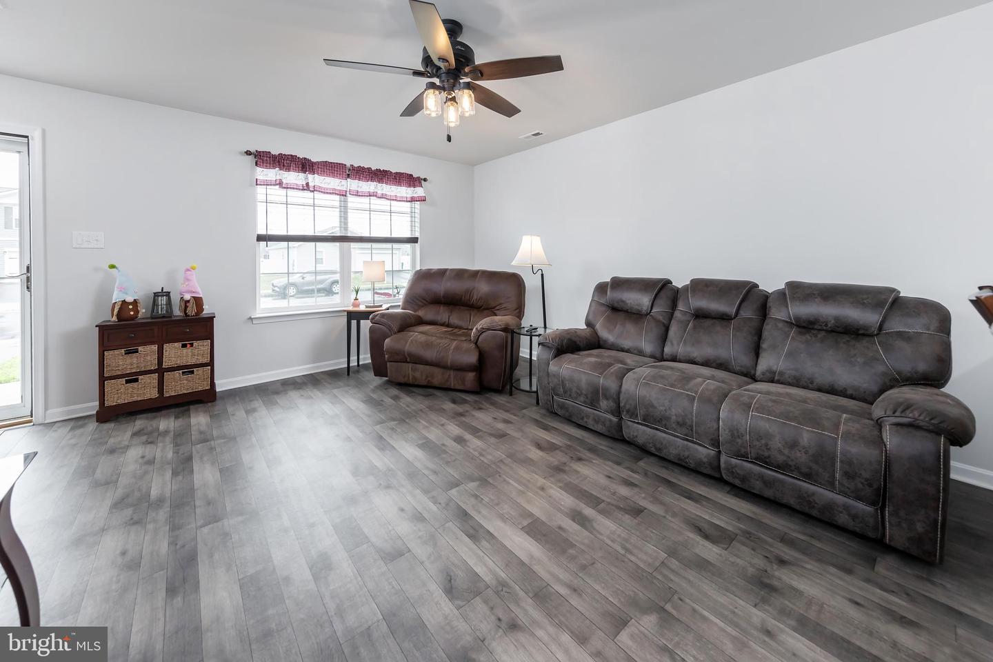 11 Eisenhower Dr
