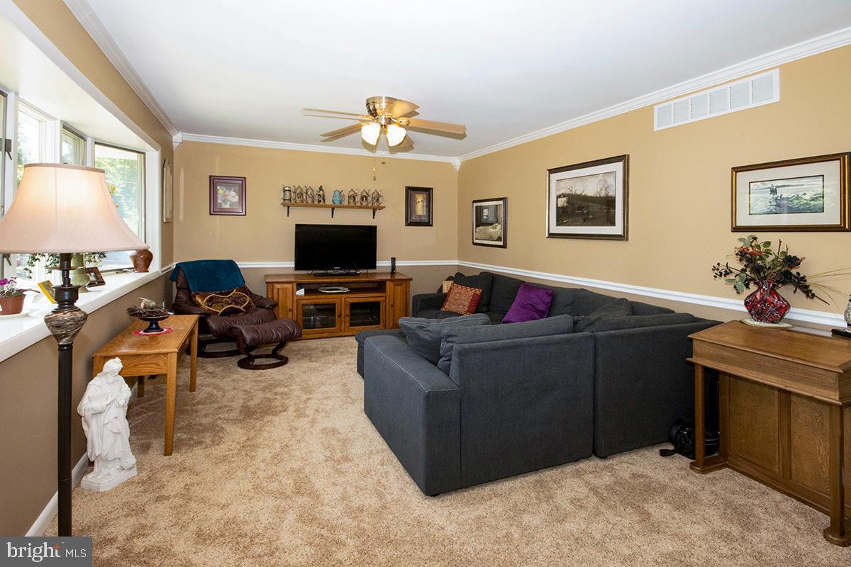 205 W Elm Ave