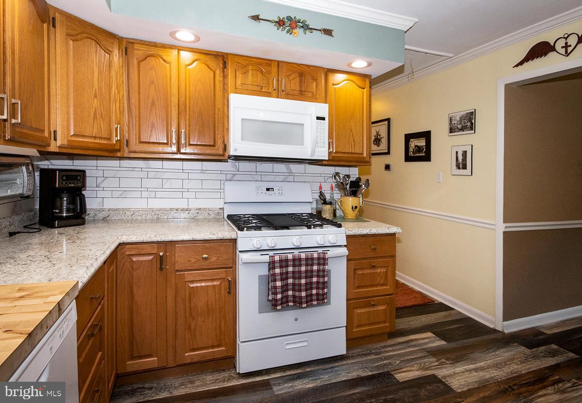 205 W Elm Ave