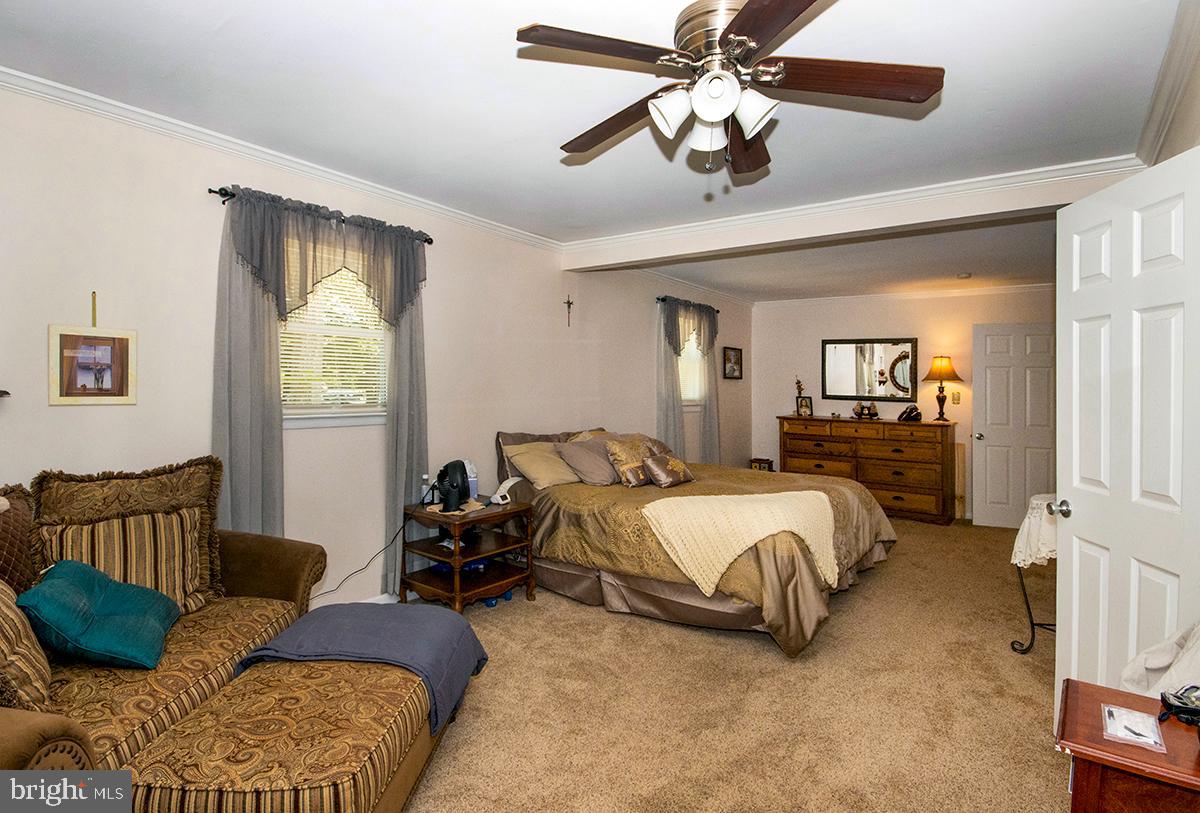 205 W Elm Ave