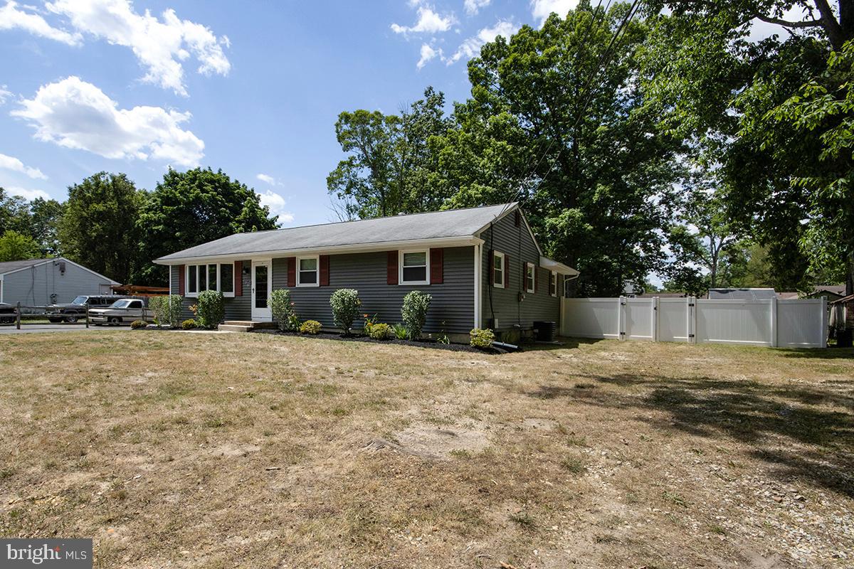 205 W Elm Ave