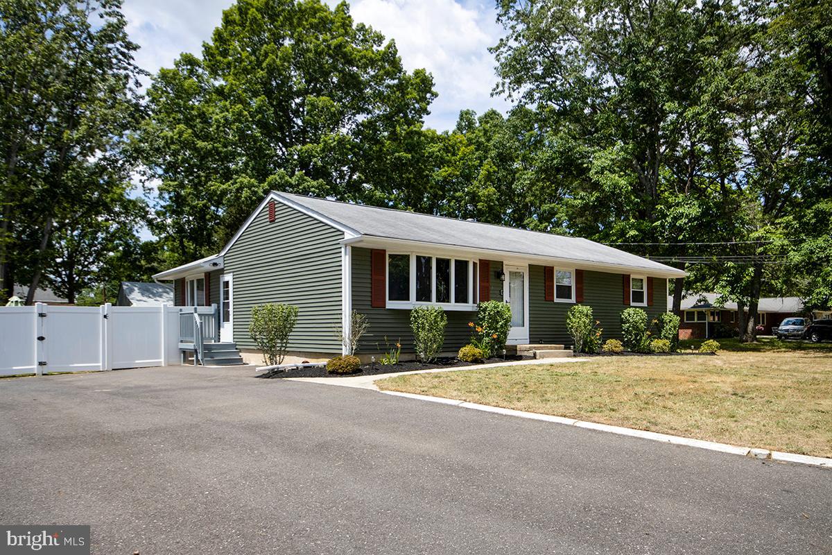 205 W Elm Ave