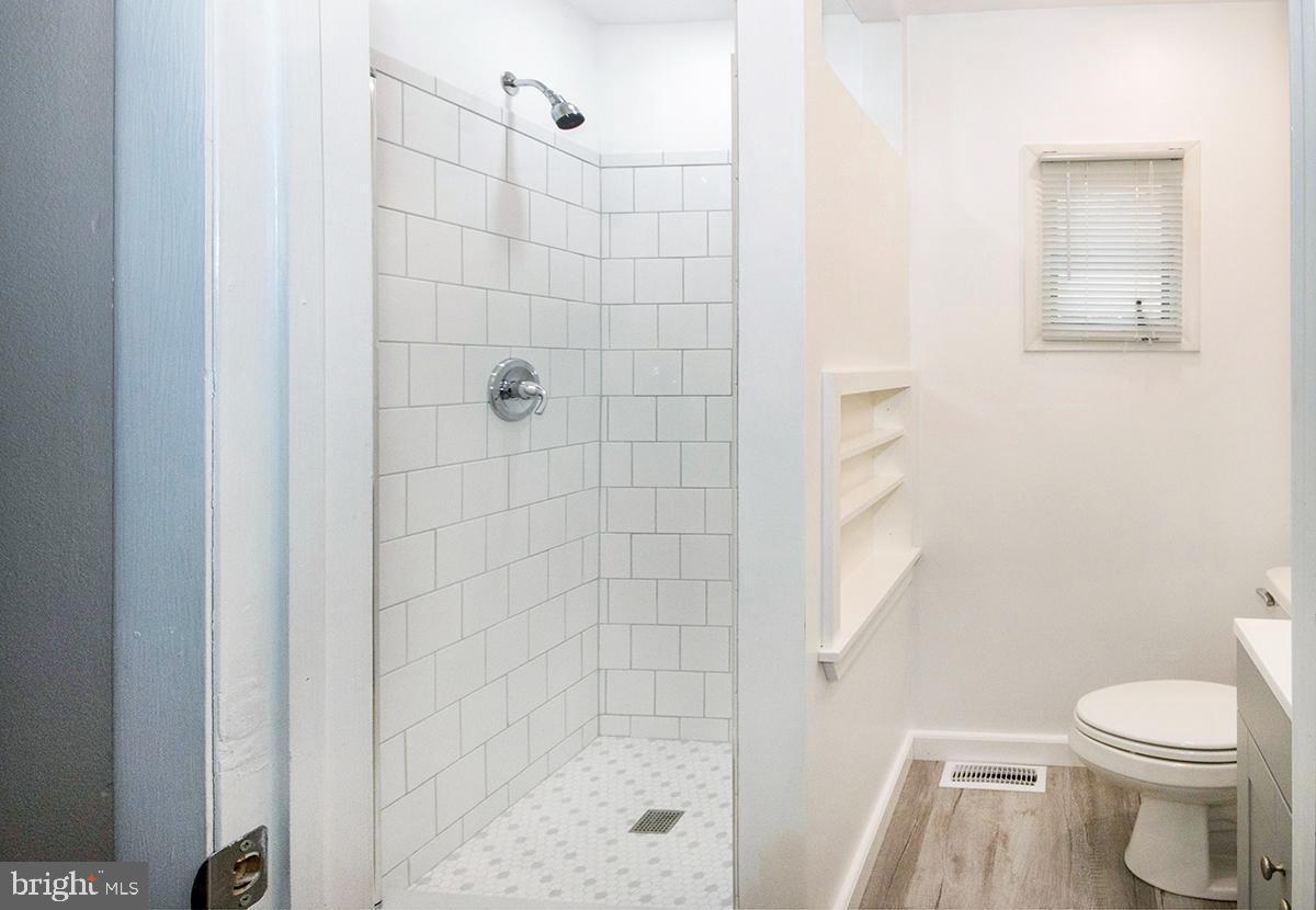 205 W Elm Ave