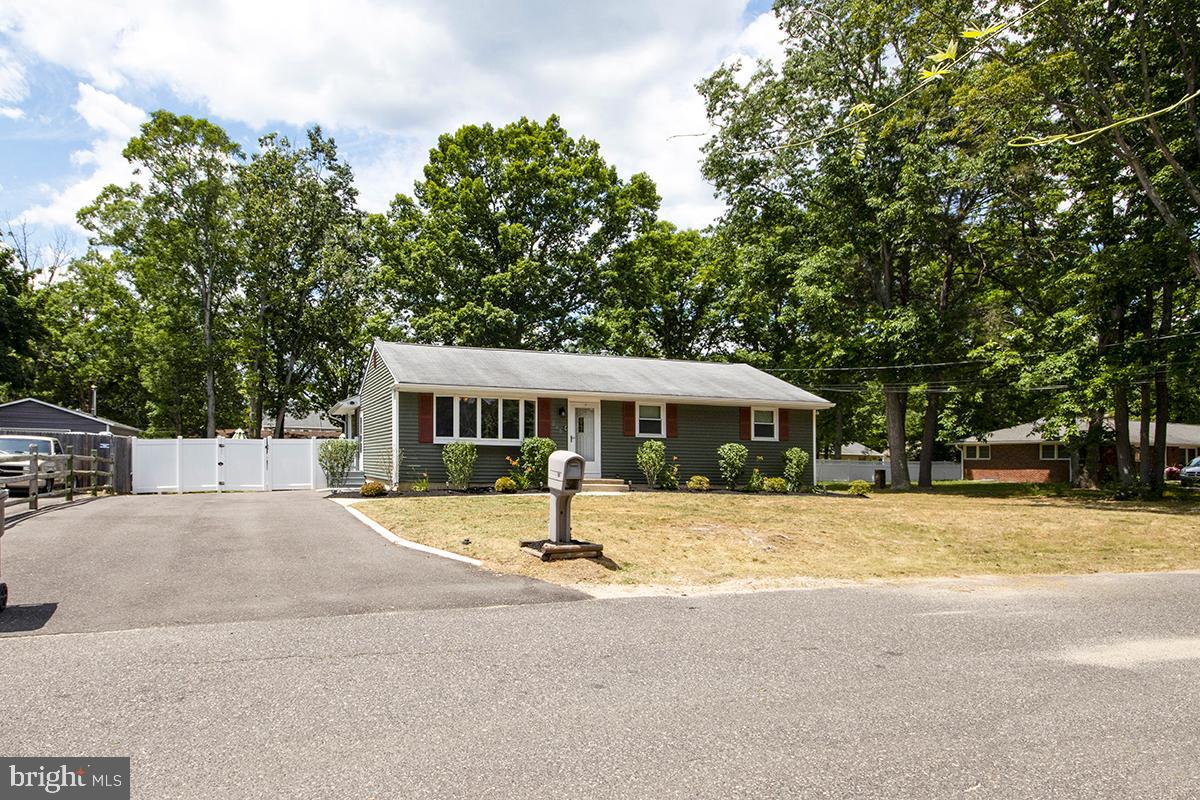 205 W Elm Ave