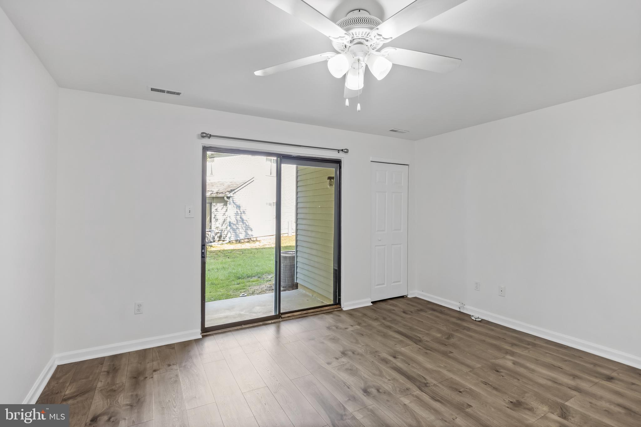 502 Barclay Walk