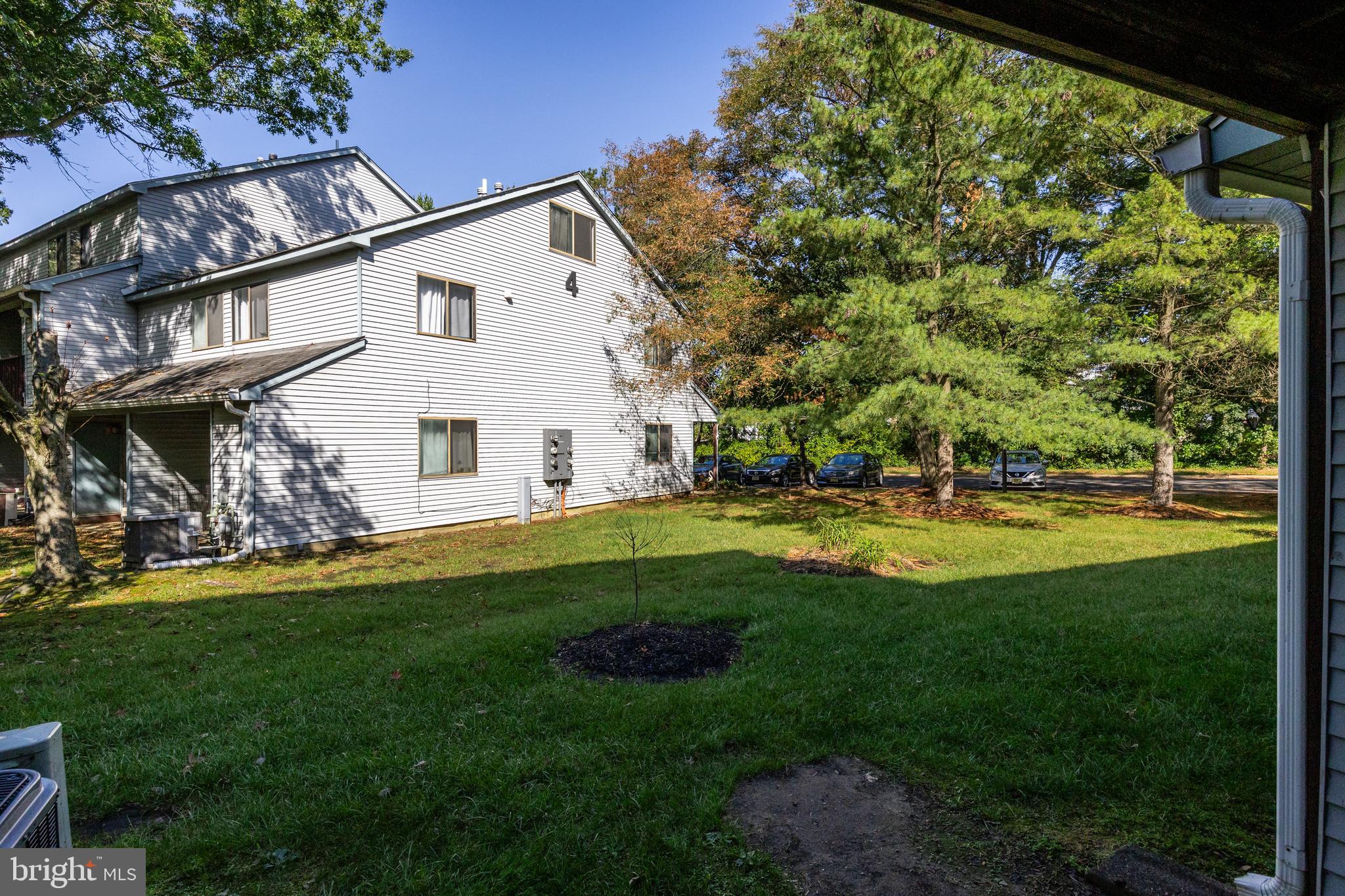 502 Barclay Walk