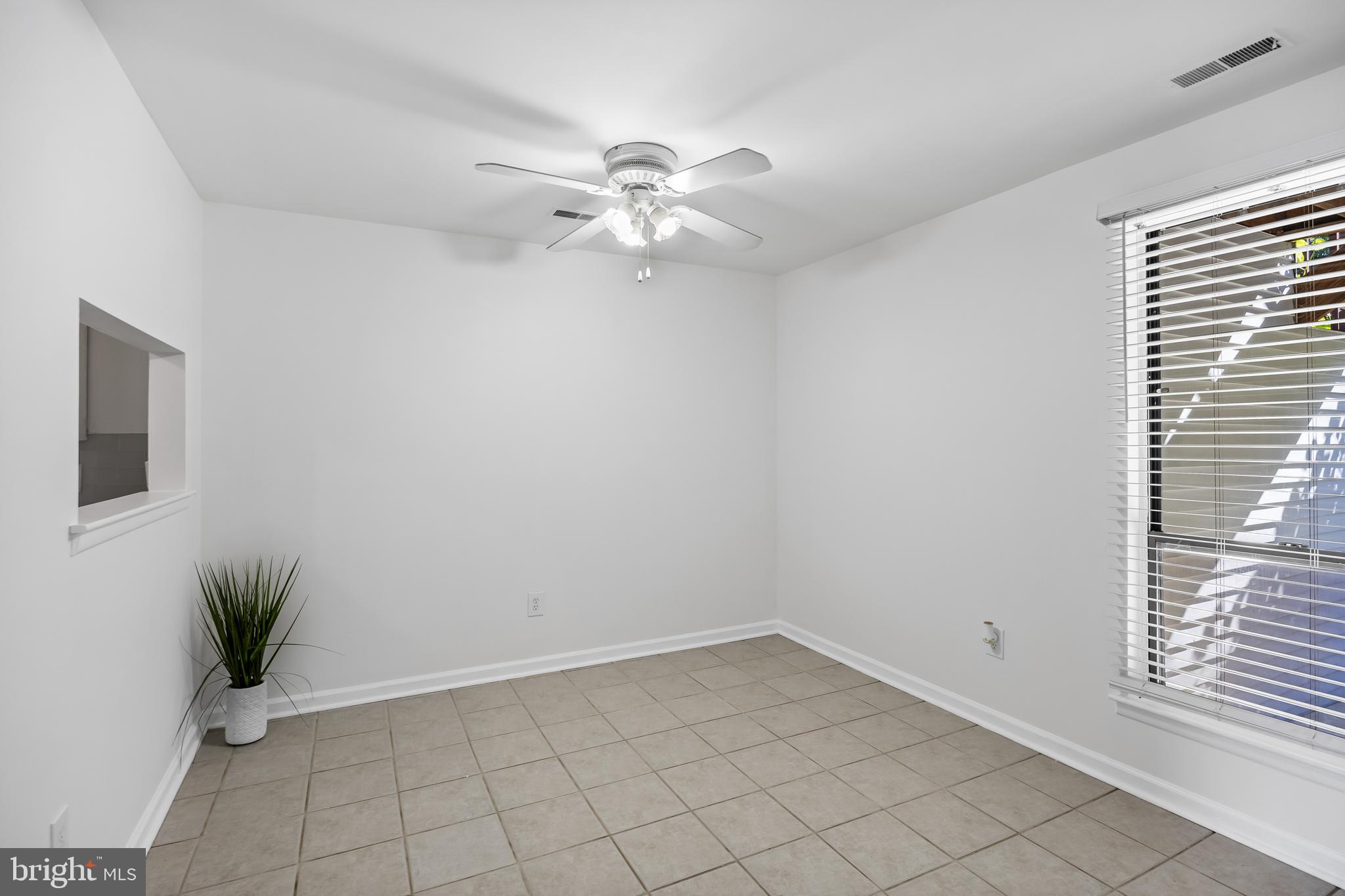 502 Barclay Walk