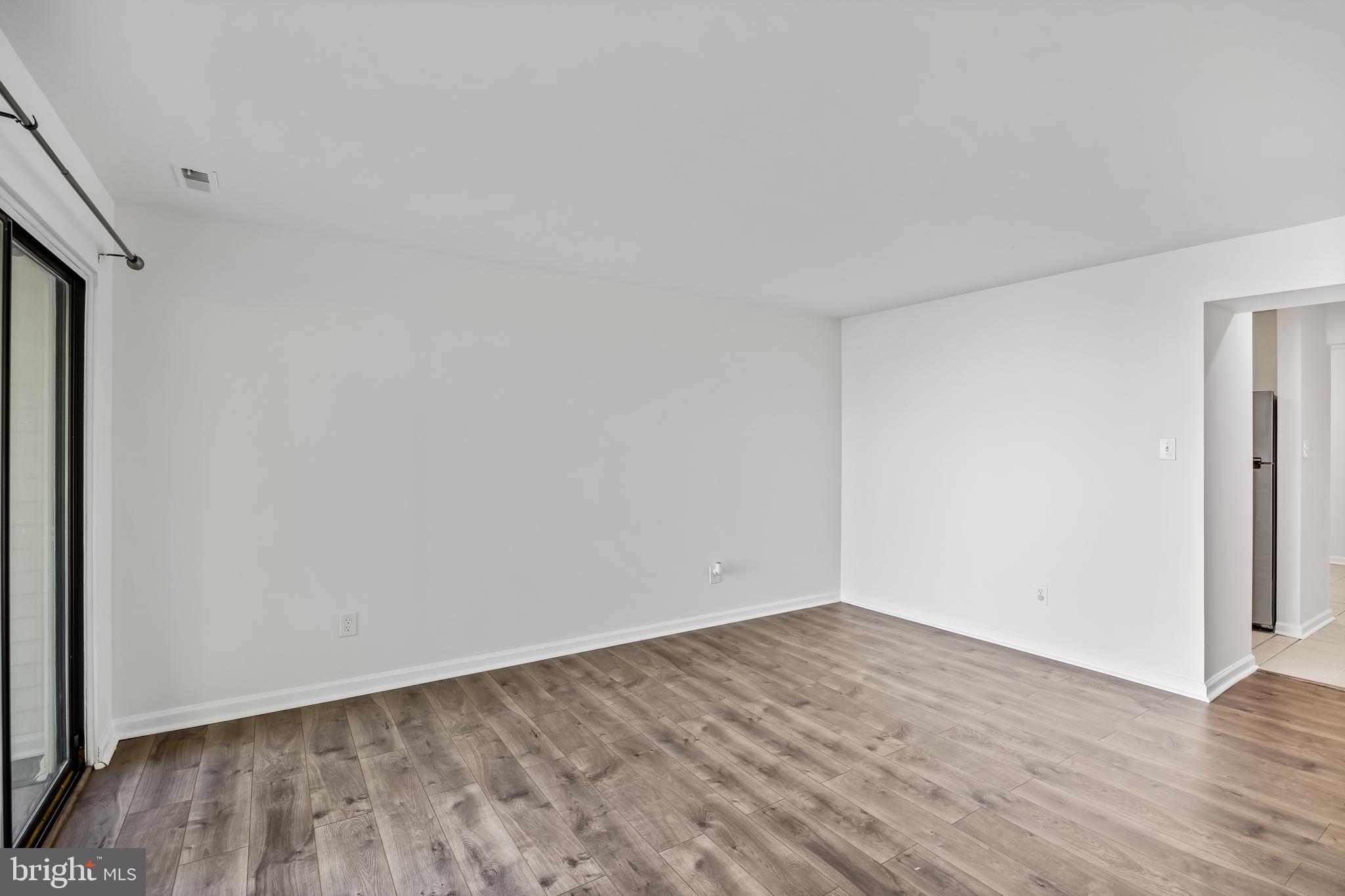 502 Barclay Walk