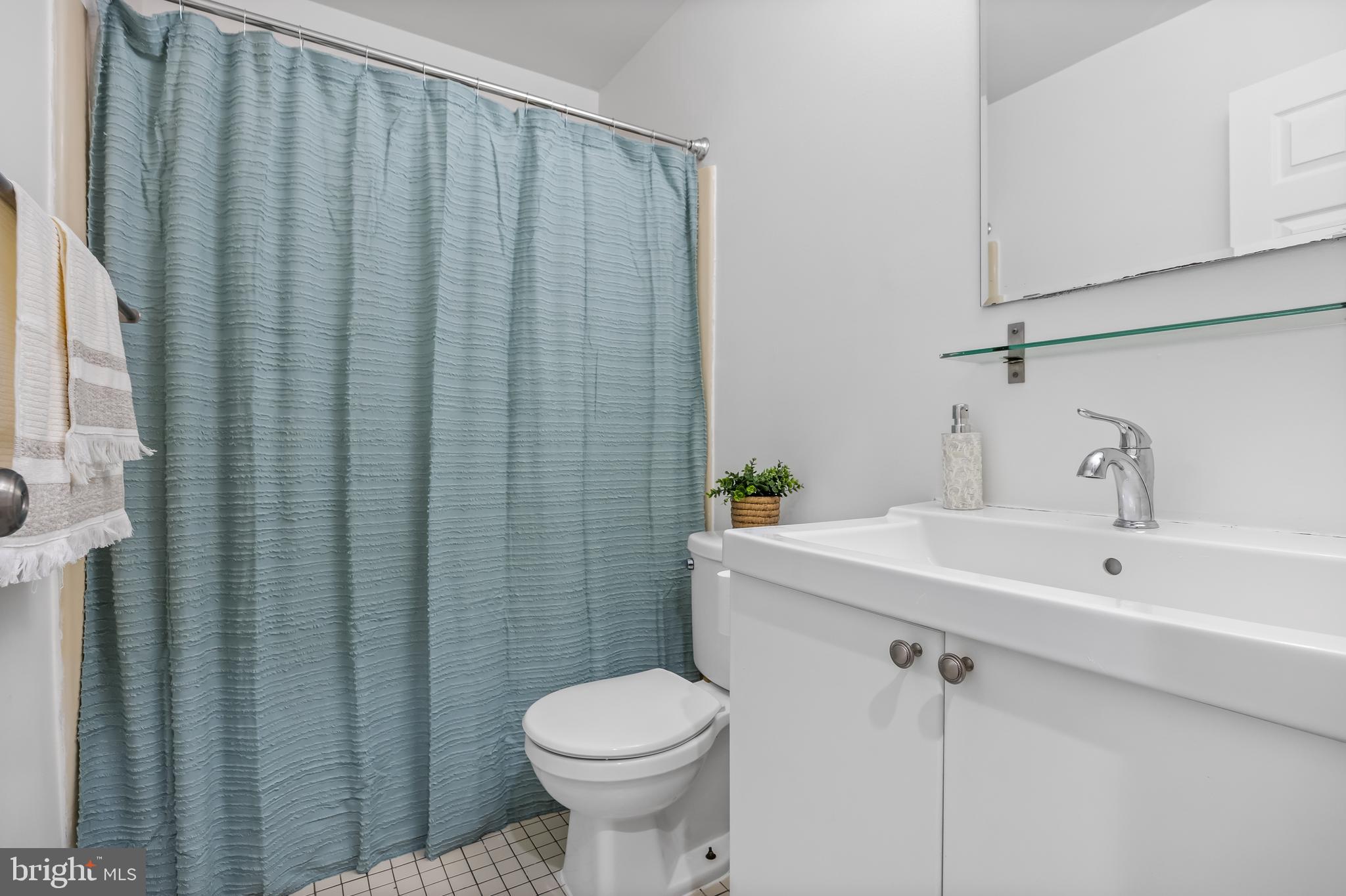 502 Barclay Walk
