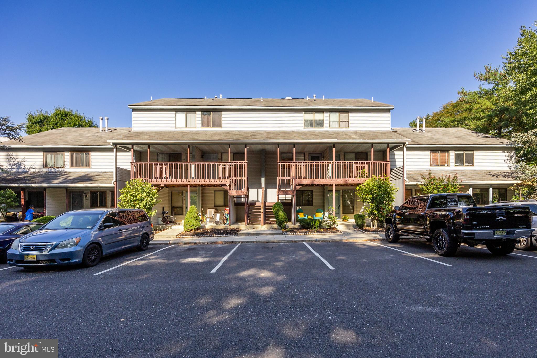 502 Barclay Walk