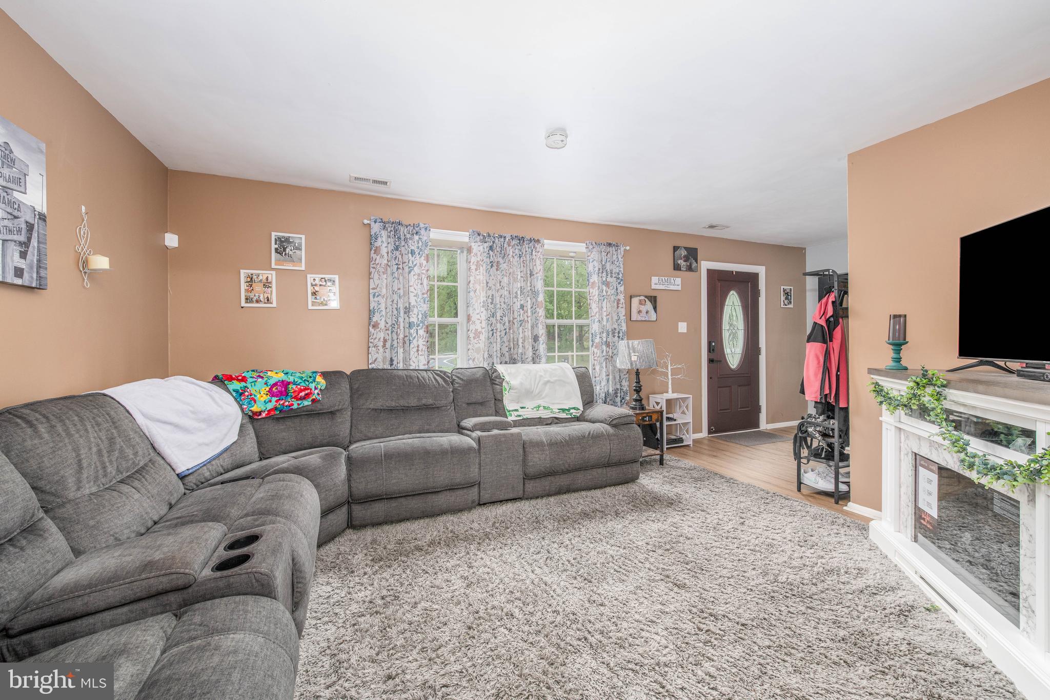 43 Windmill Dr