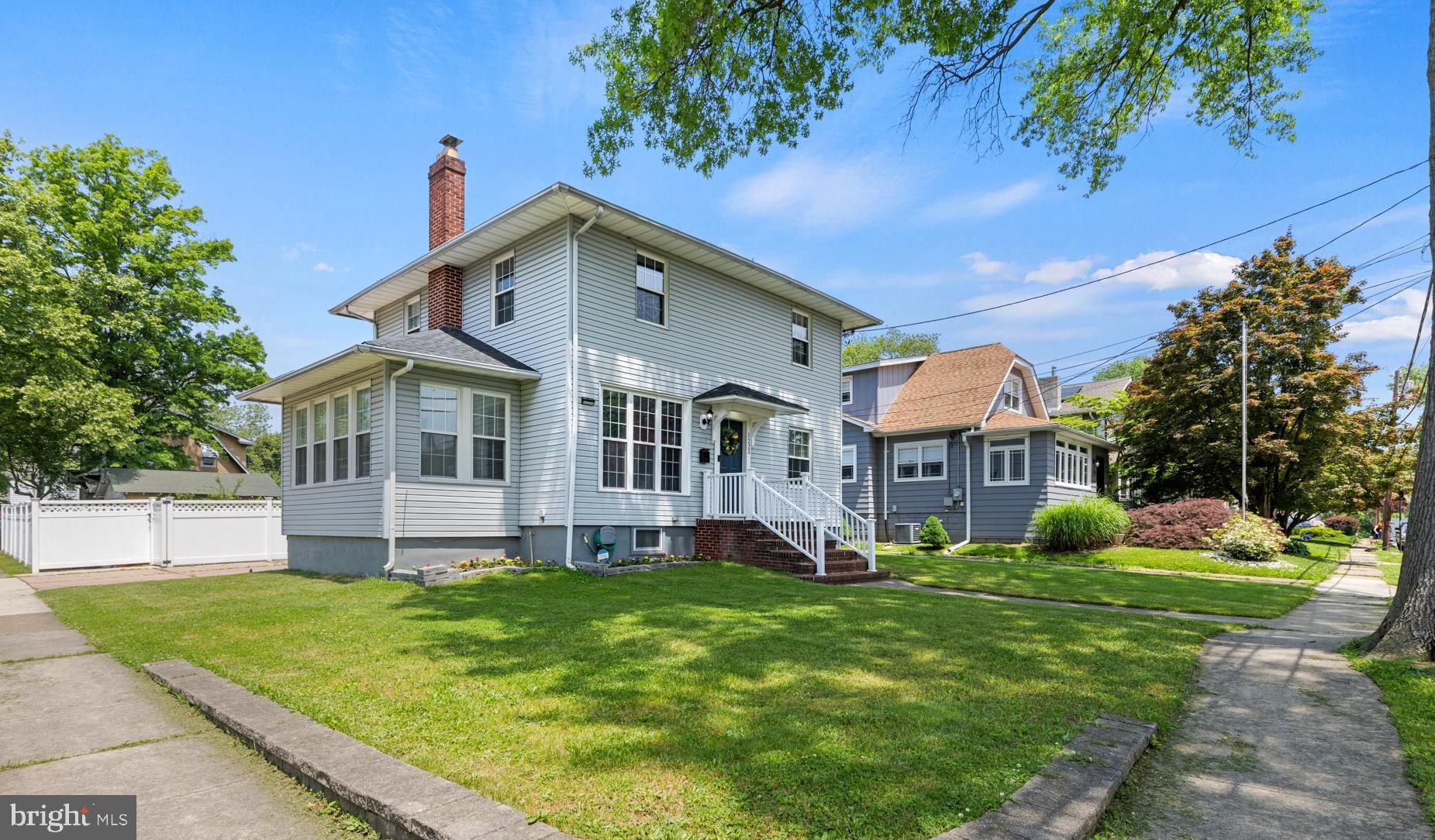 1223 Newton Ave