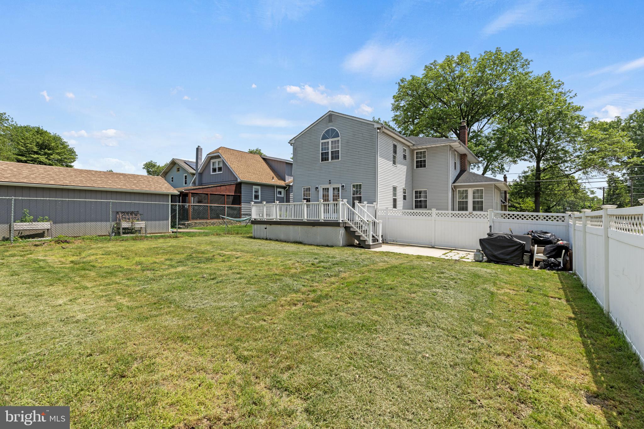 1223 Newton Ave
