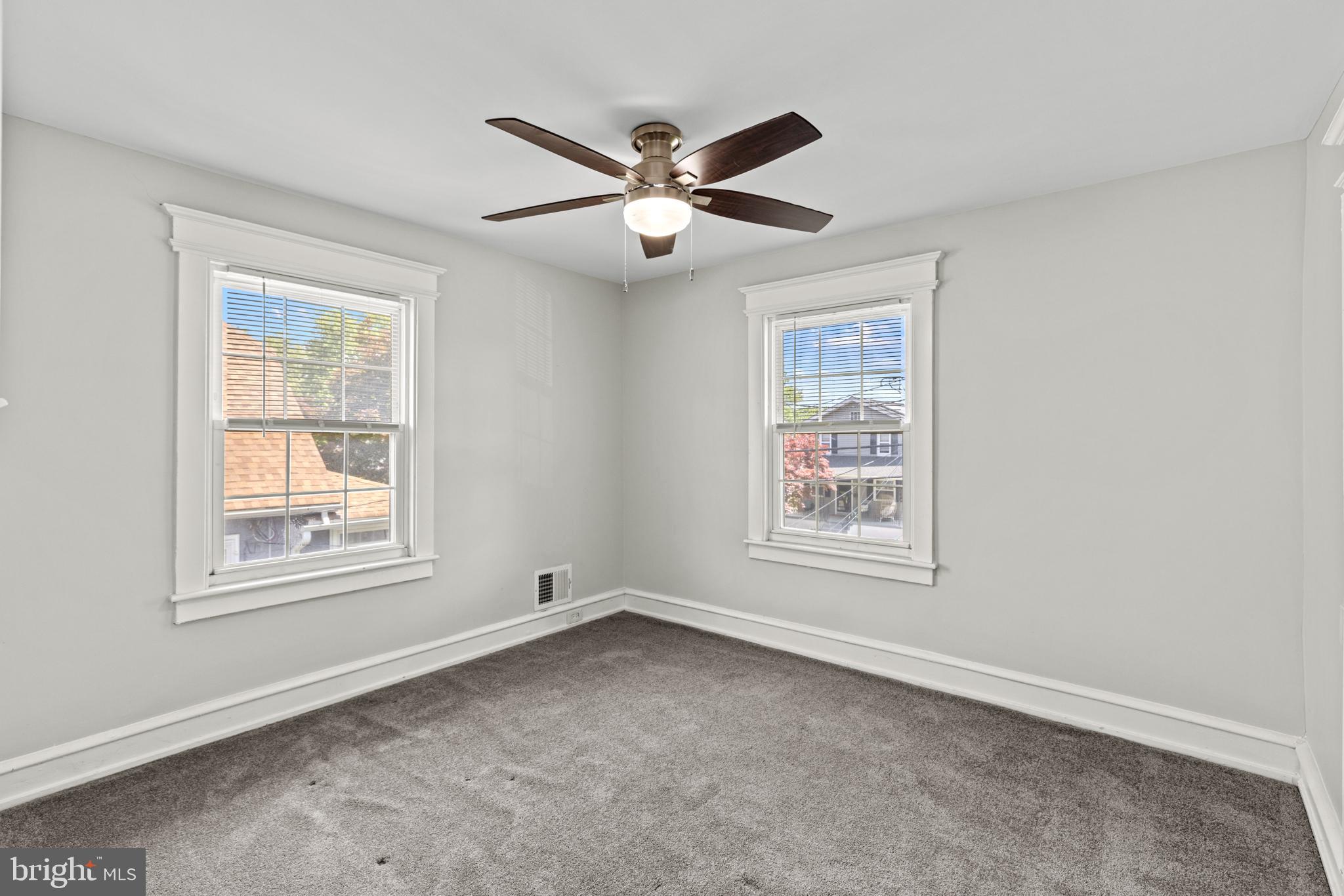 1223 Newton Ave