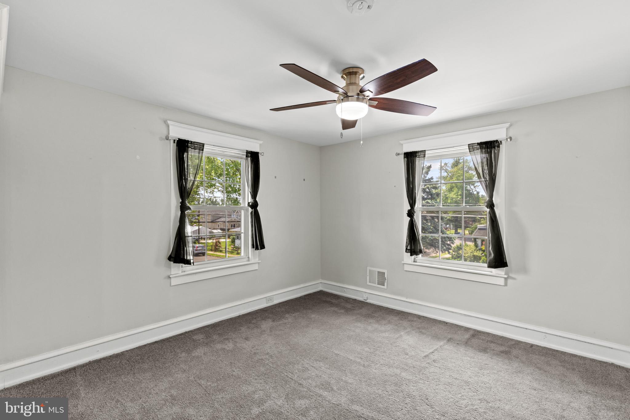 1223 Newton Ave