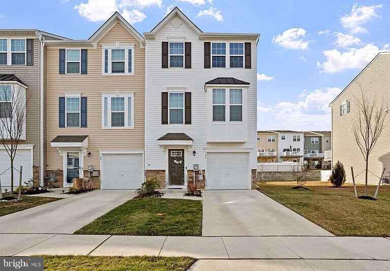 31 Continental Blvd