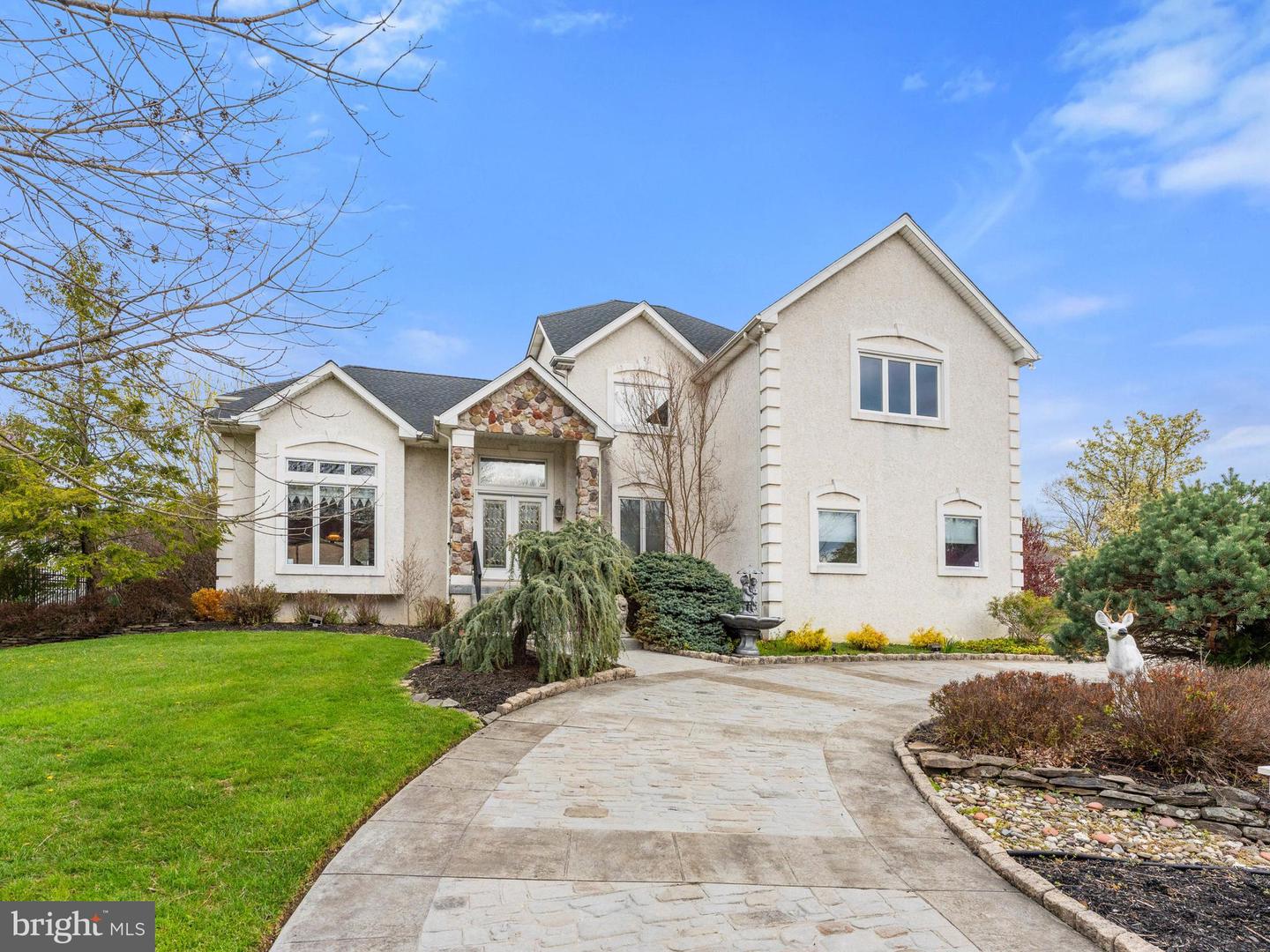 28 Vanessa Ct