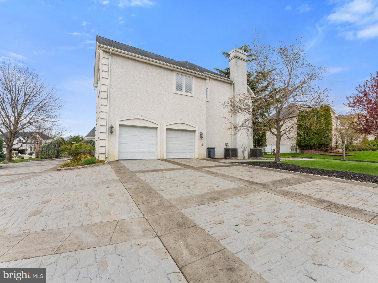 28 Vanessa Ct