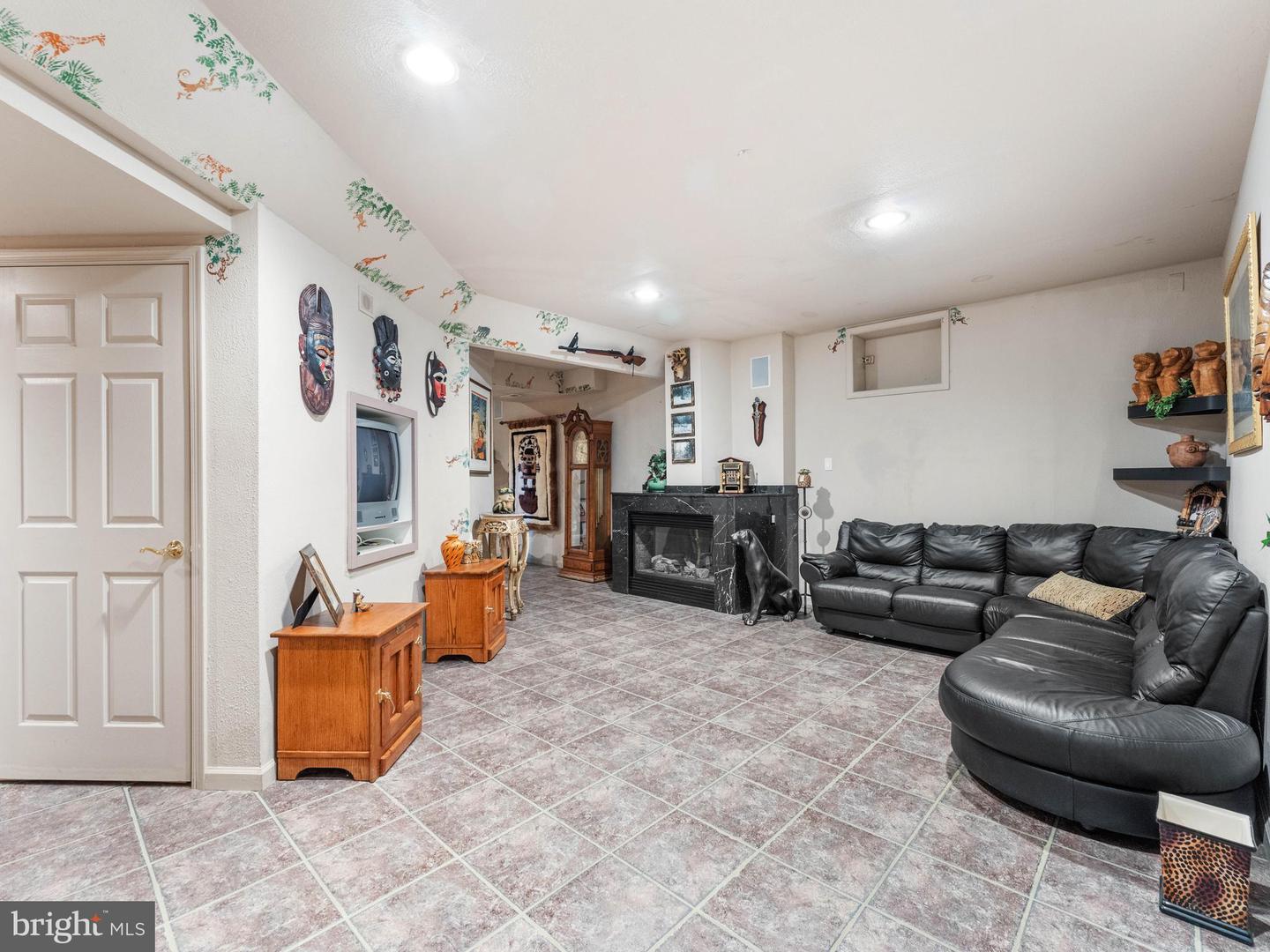 28 Vanessa Ct