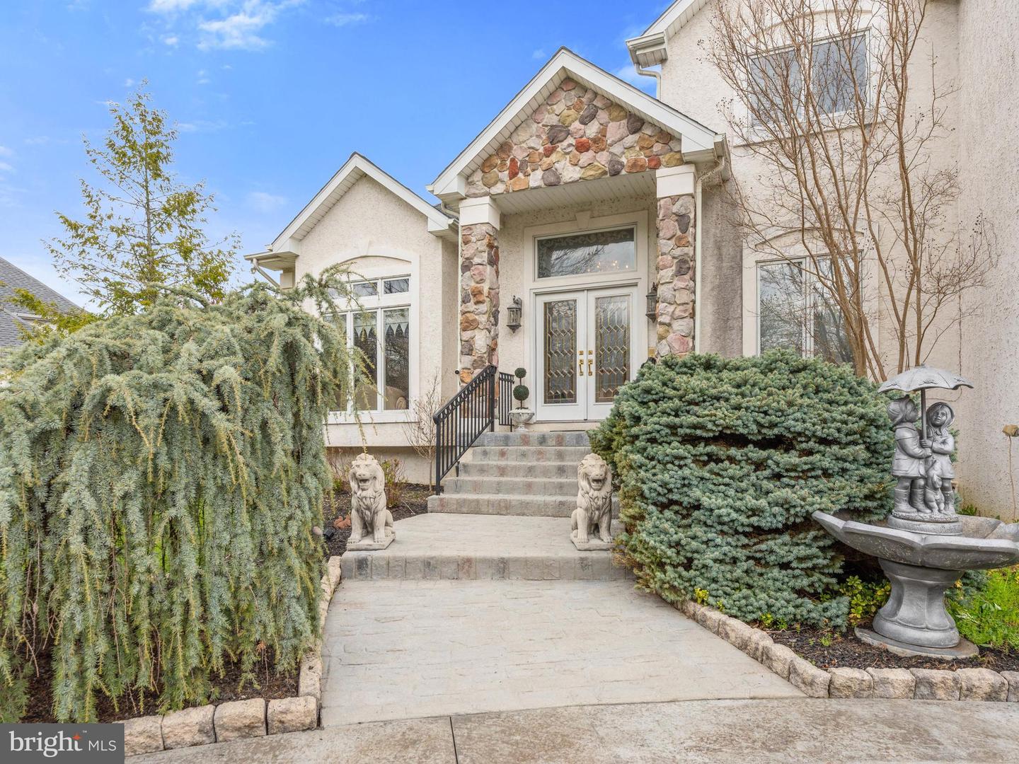 28 Vanessa Ct