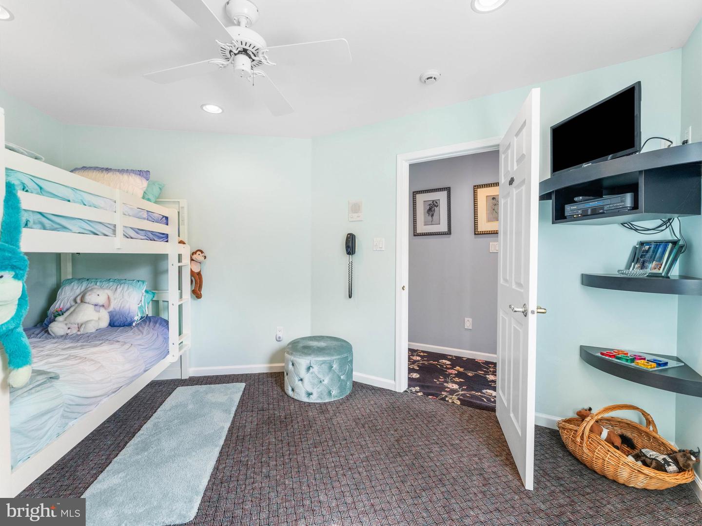 28 Vanessa Ct