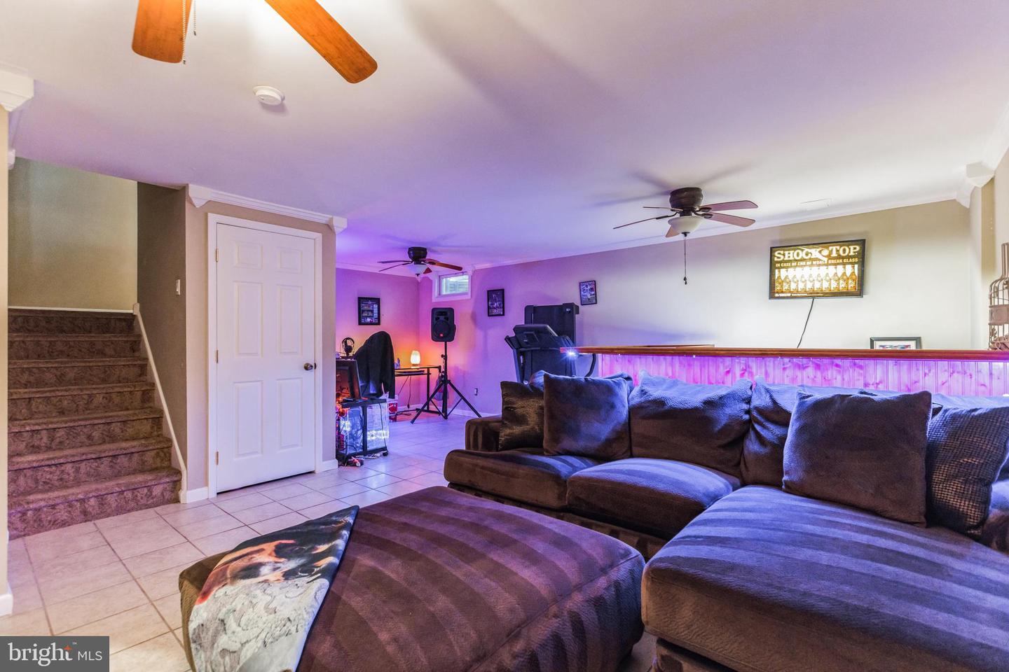 1172 Meadows Dr