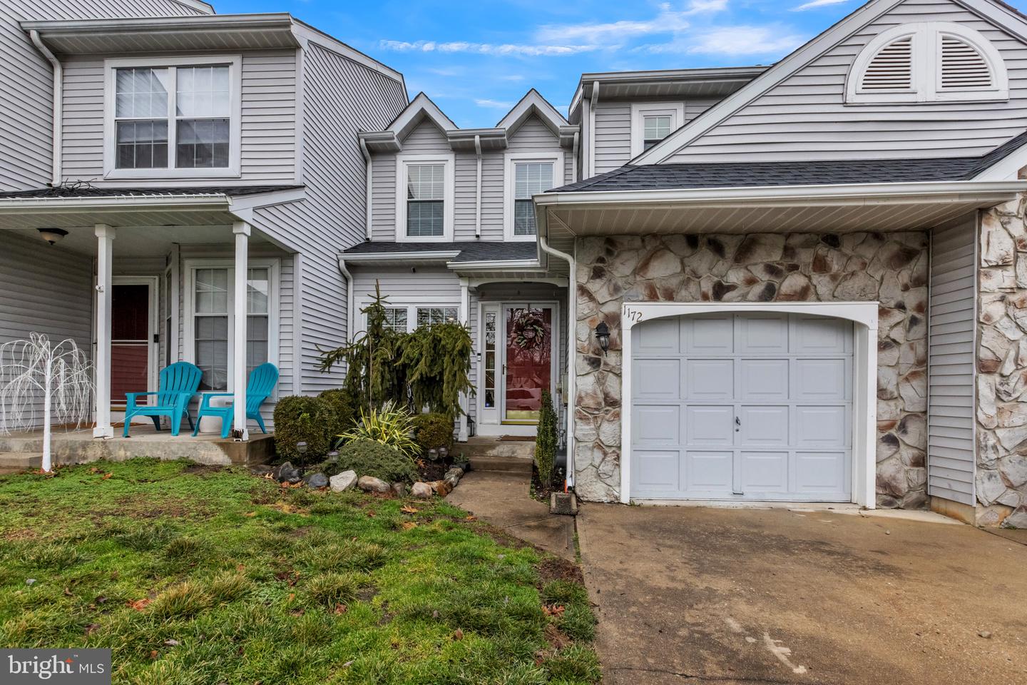1172 Meadows Dr