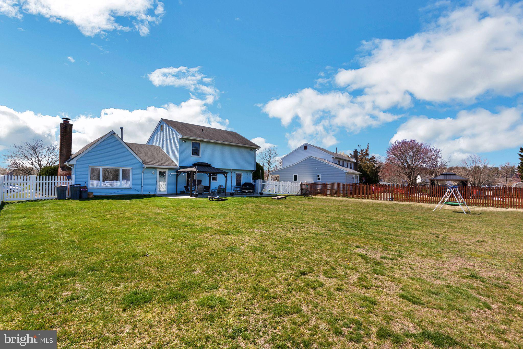 62 Appletree Ln
