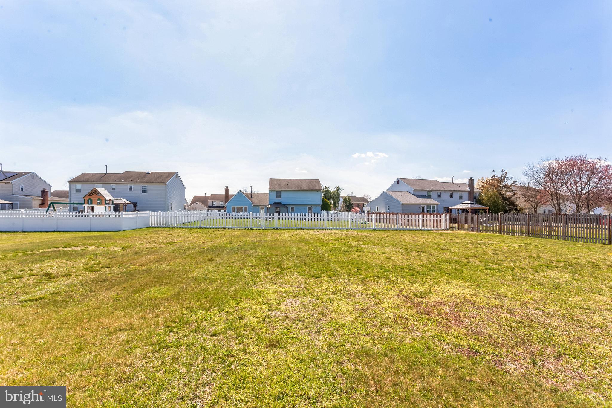 62 Appletree Ln