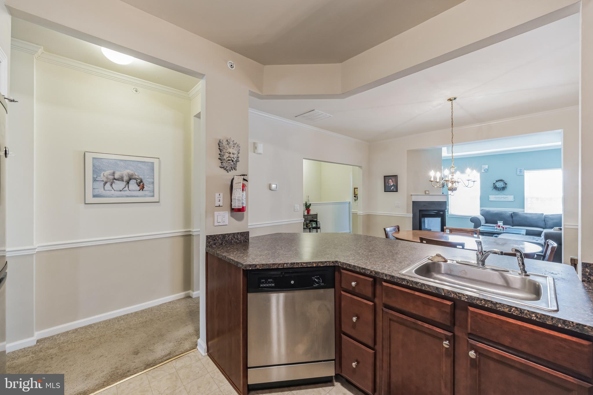 612 van Gogh Ct