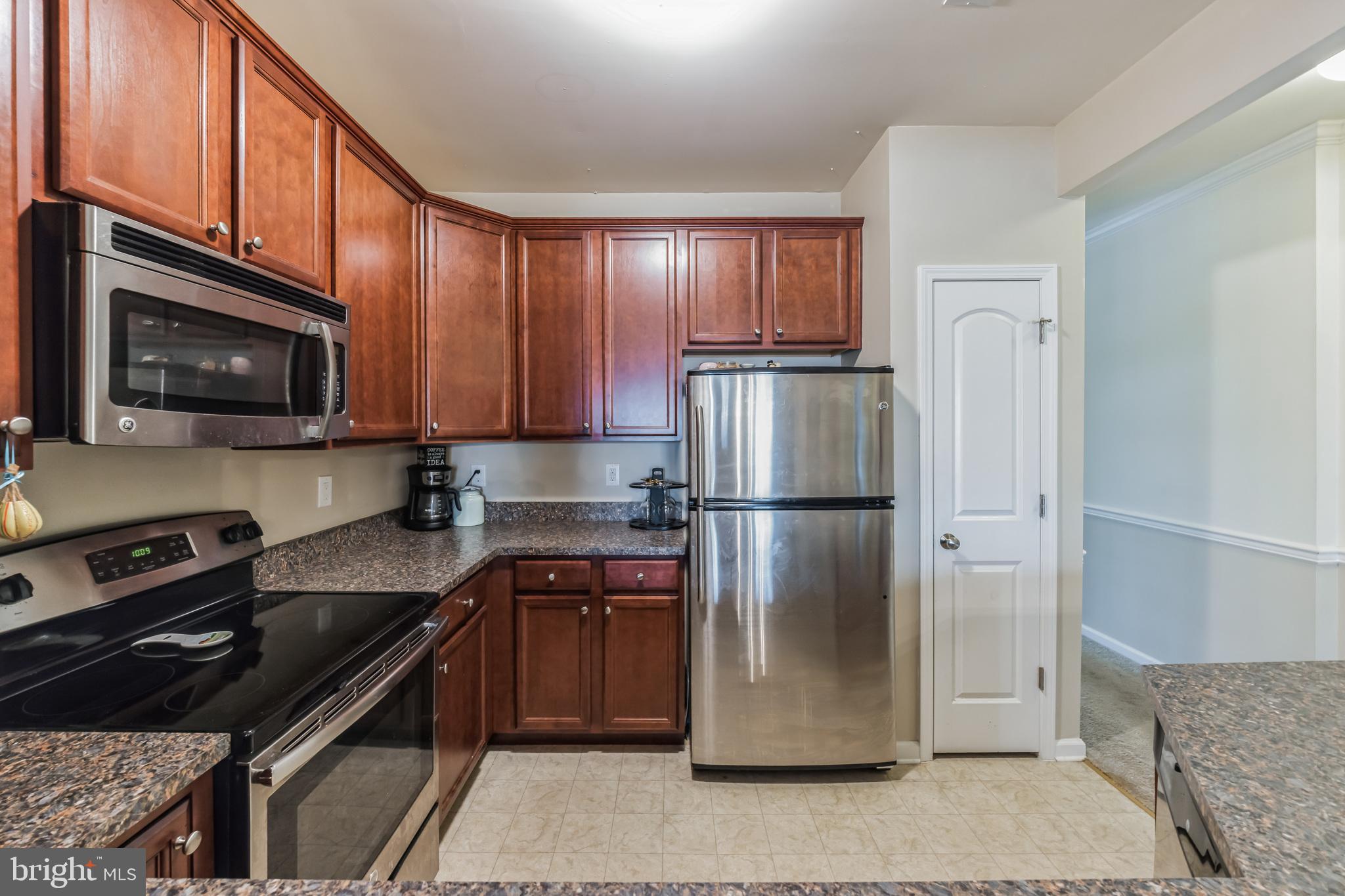 612 van Gogh Ct